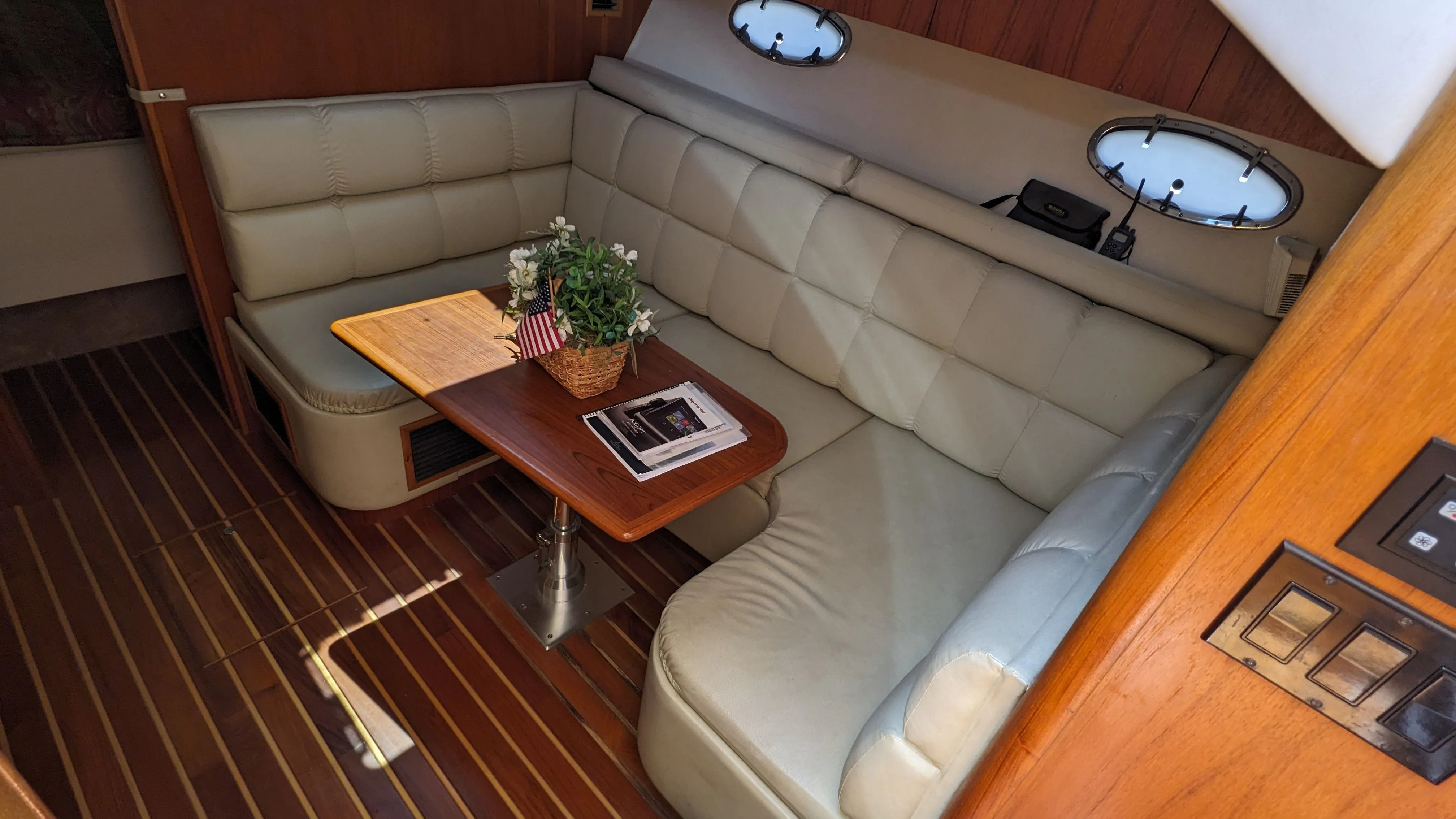 1999 Tiara Yachts 3500 OPEN Image Thumbnail #13