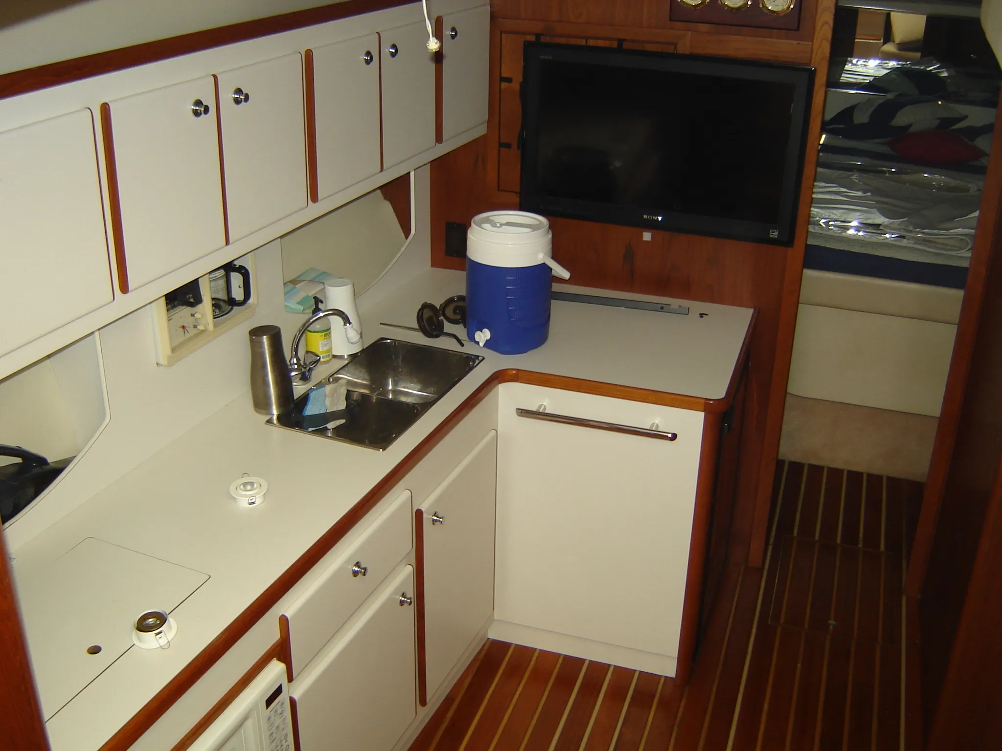 1997 Tiara Yachts 3500 EXPRESS Image Thumbnail #23