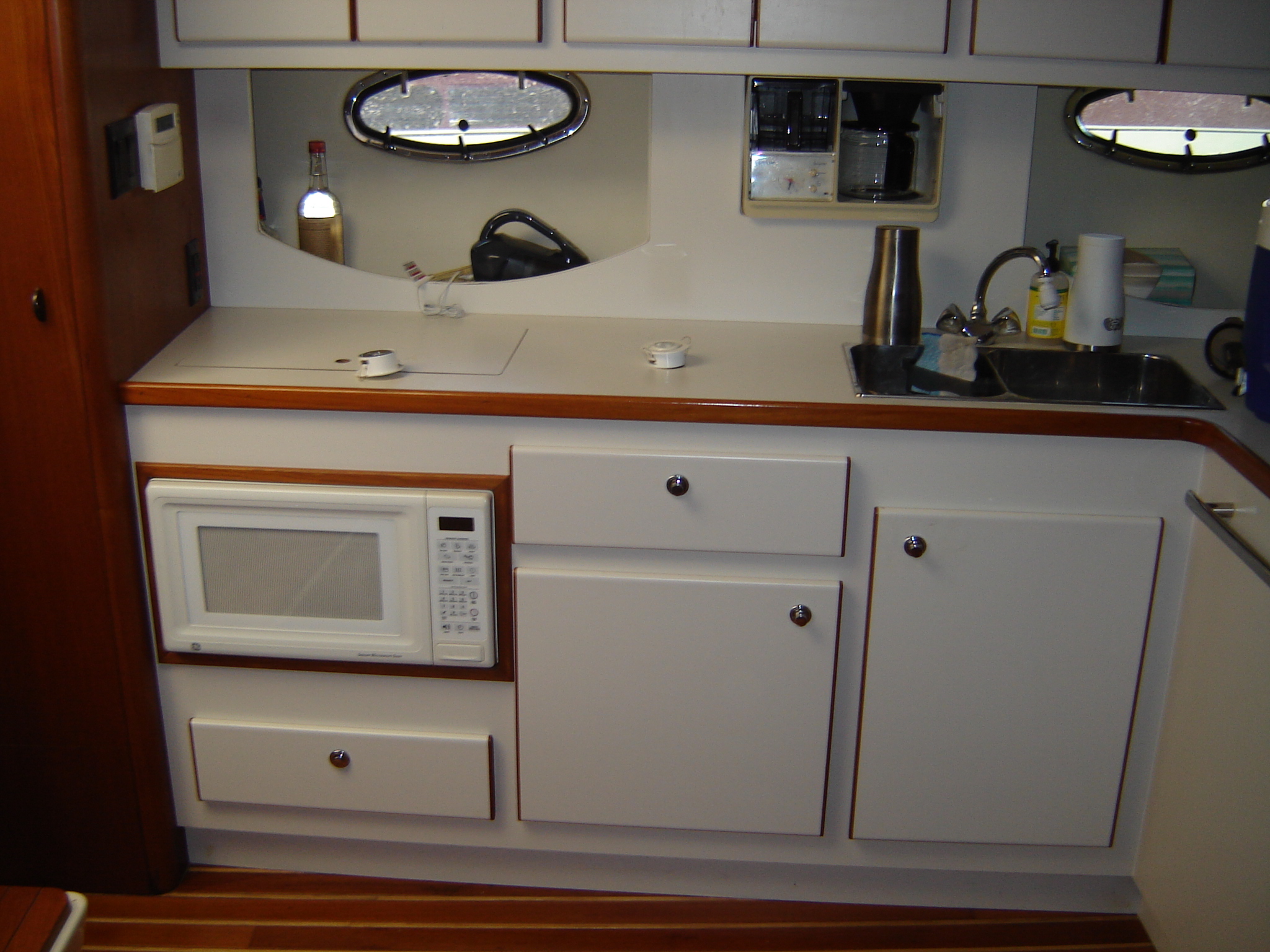 1997 Tiara Yachts 3500 EXPRESS Image Thumbnail #18