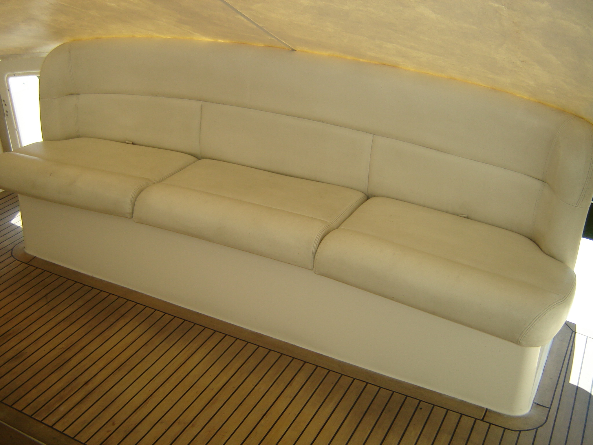 1997 Tiara Yachts 3500 EXPRESS Image Thumbnail #12
