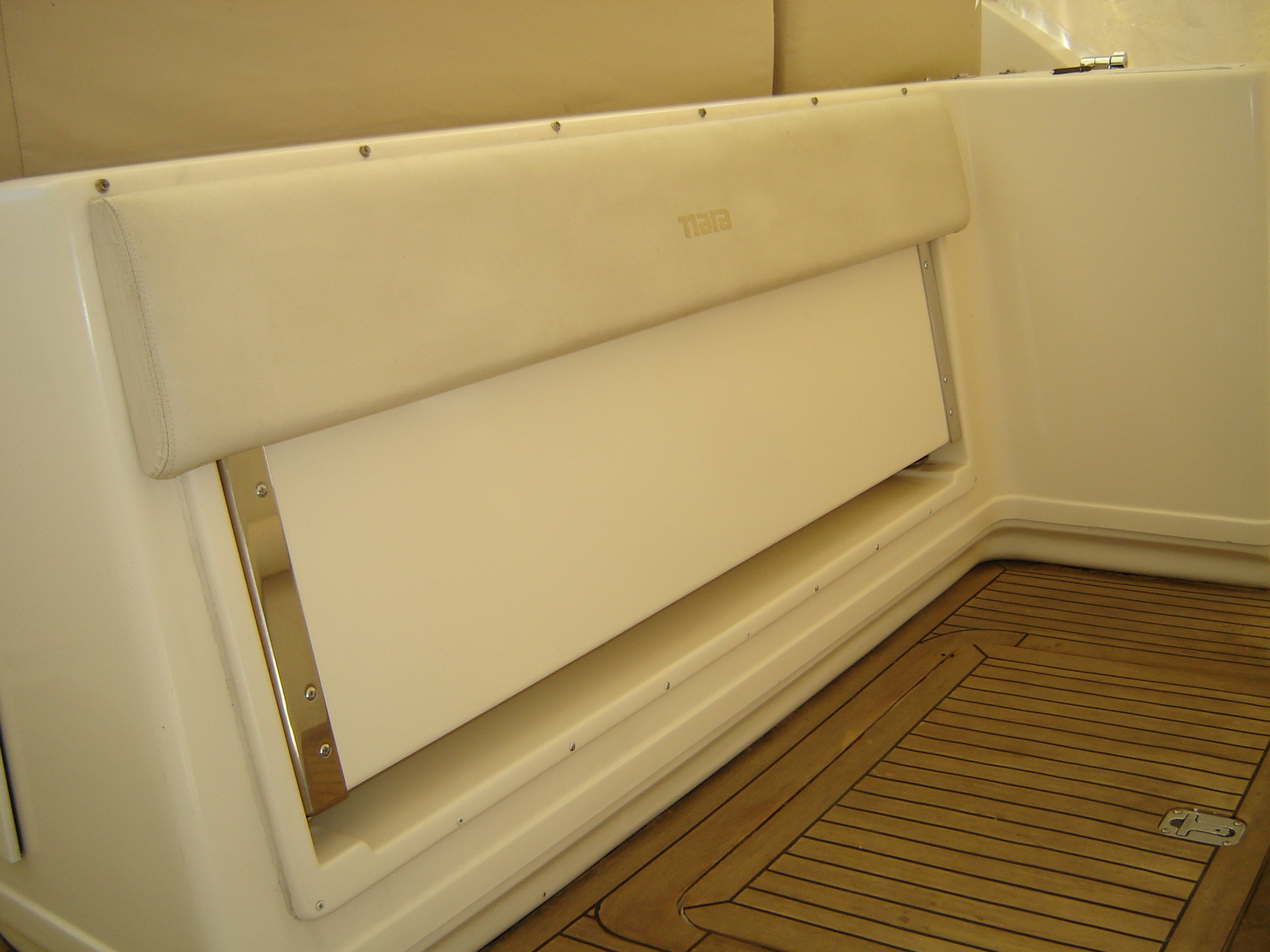 1997 Tiara Yachts 3500 EXPRESS Image Thumbnail #11
