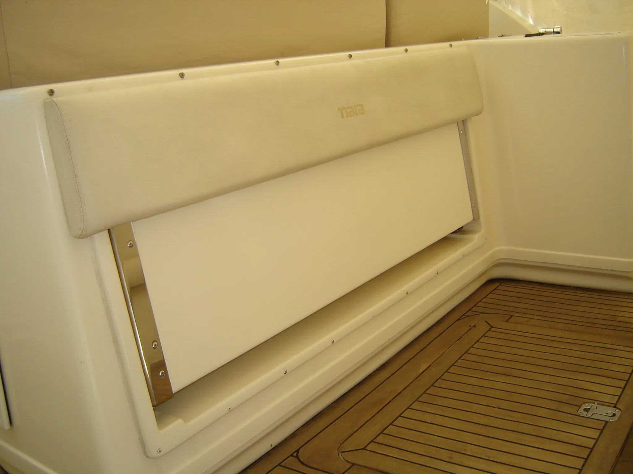 1997 Tiara Yachts 3500 EXPRESS Image Thumbnail #11