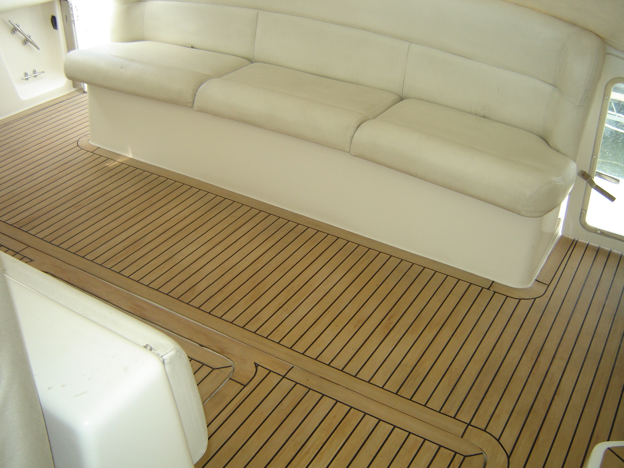 1997 Tiara Yachts 3500 EXPRESS Image Thumbnail #10