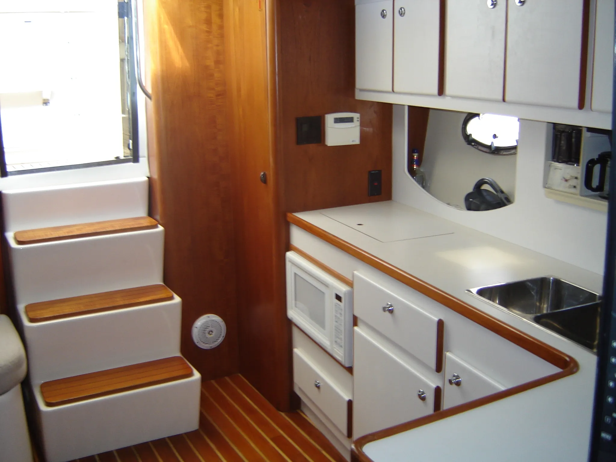 1997 Tiara Yachts 3500 EXPRESS Image Thumbnail #24