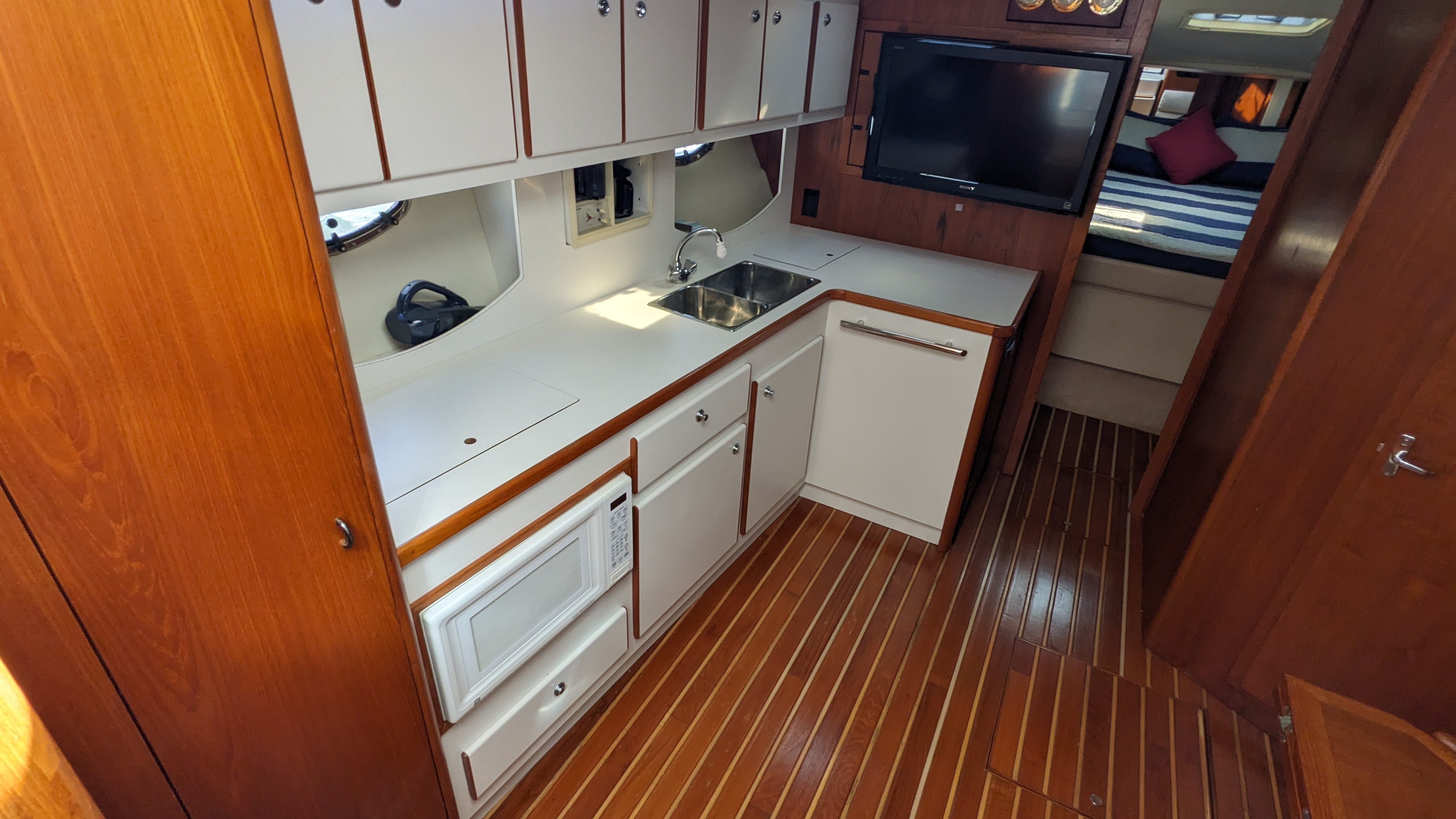 1997 Tiara Yachts 3500 EXPRESS Image Thumbnail #31