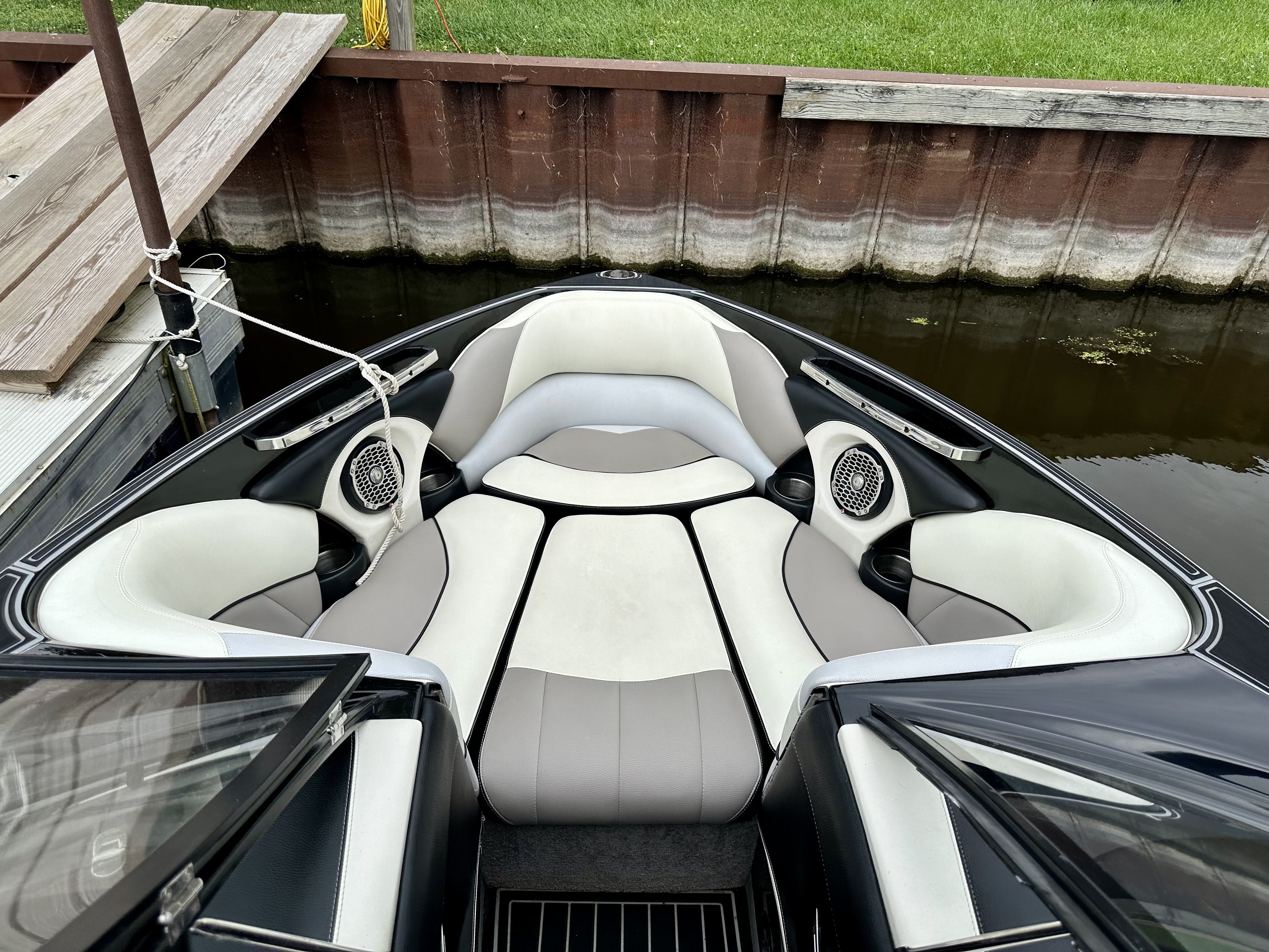 2012 Malibu Wakesetter 247 LSV Image Thumbnail #3