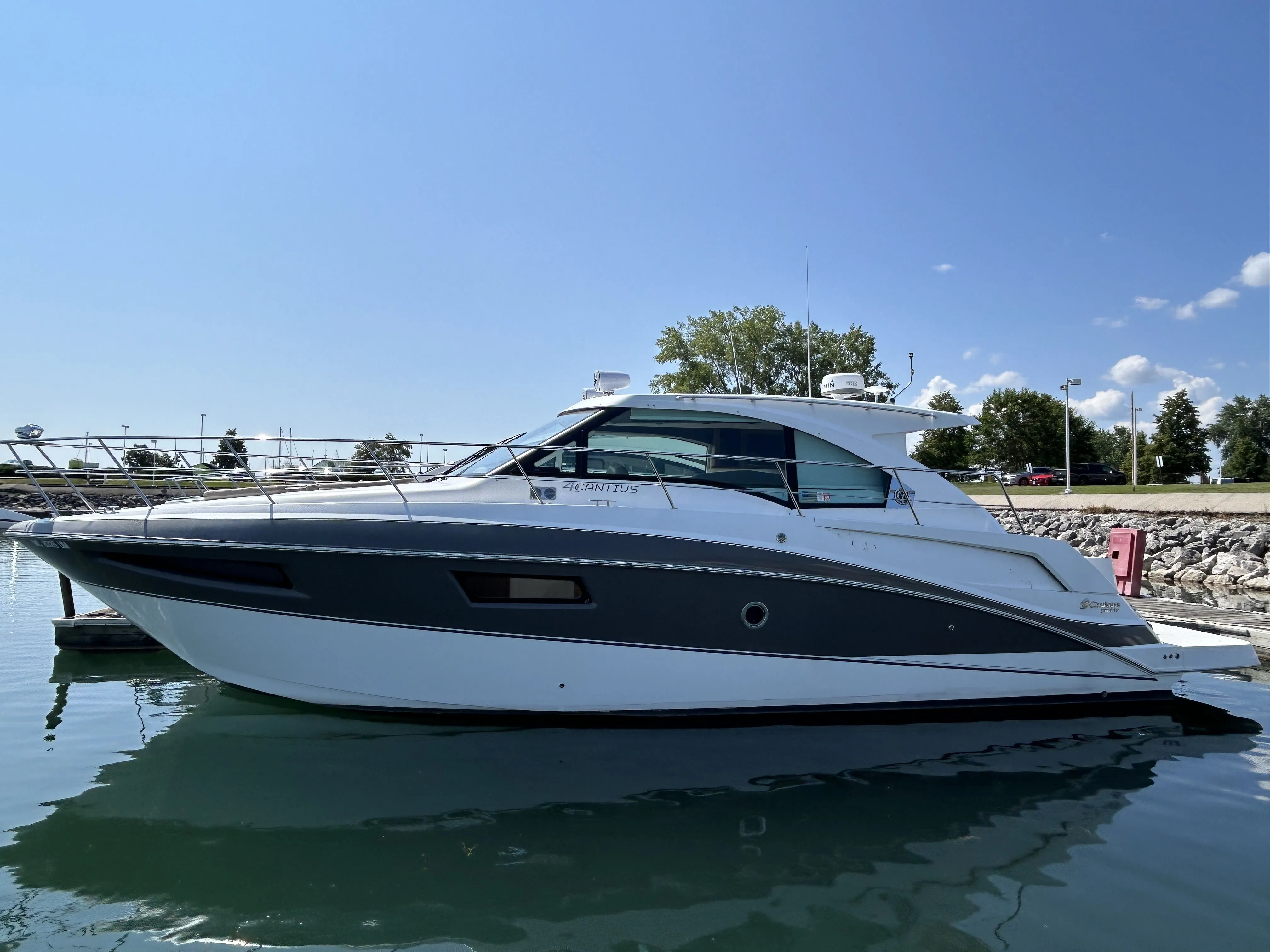 2013 Cruisers Yachts 41 CANTIUS Image Thumbnail #0