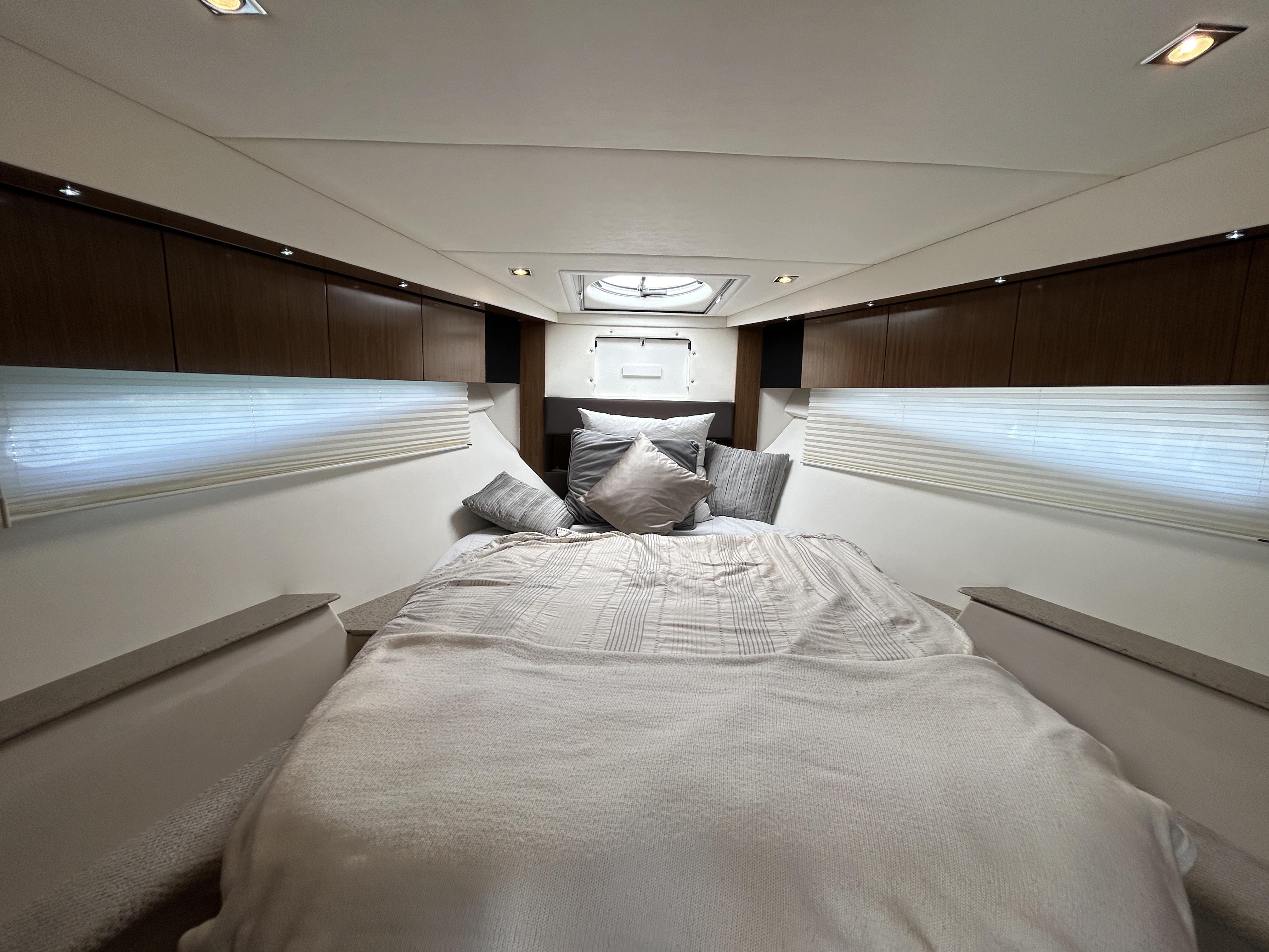 2013 Cruisers Yachts
                                                             41 CANTIUS Image Thumbnail #22