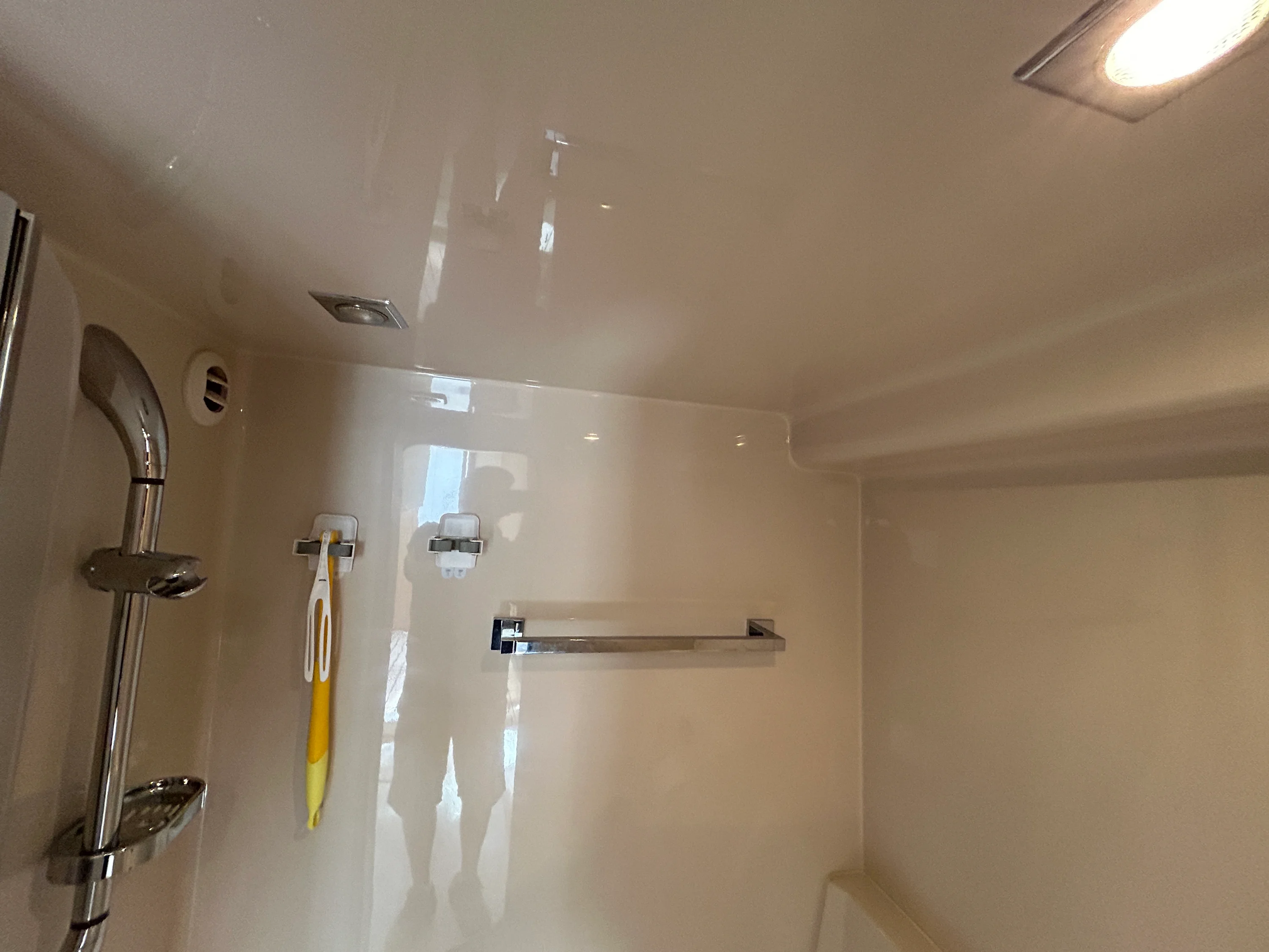 2013 Cruisers Yachts 41 CANTIUS Image Thumbnail #27