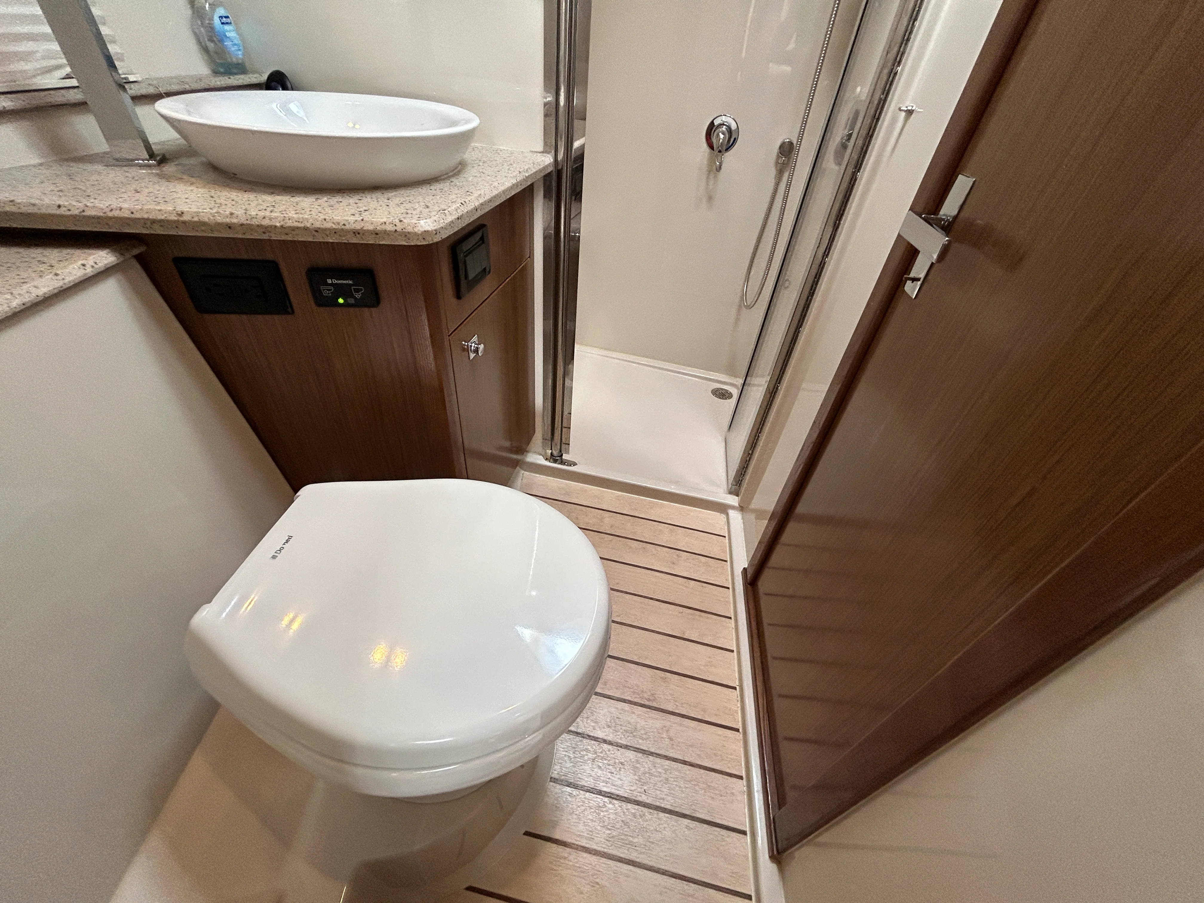 2013 Cruisers Yachts 41 CANTIUS Image Thumbnail #30