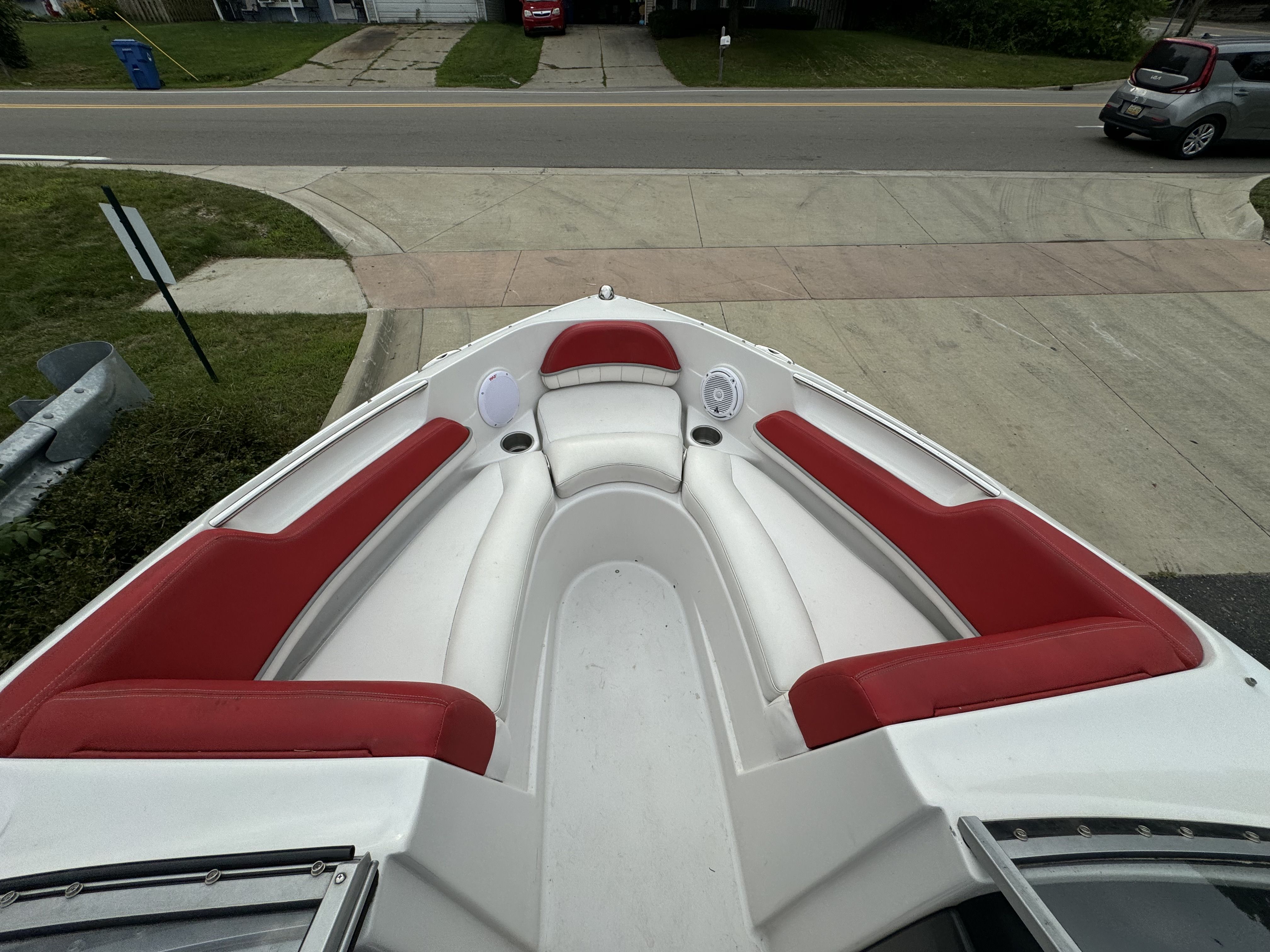 2011 Four Winns
                                                             200 HORIZON Image Thumbnail #4