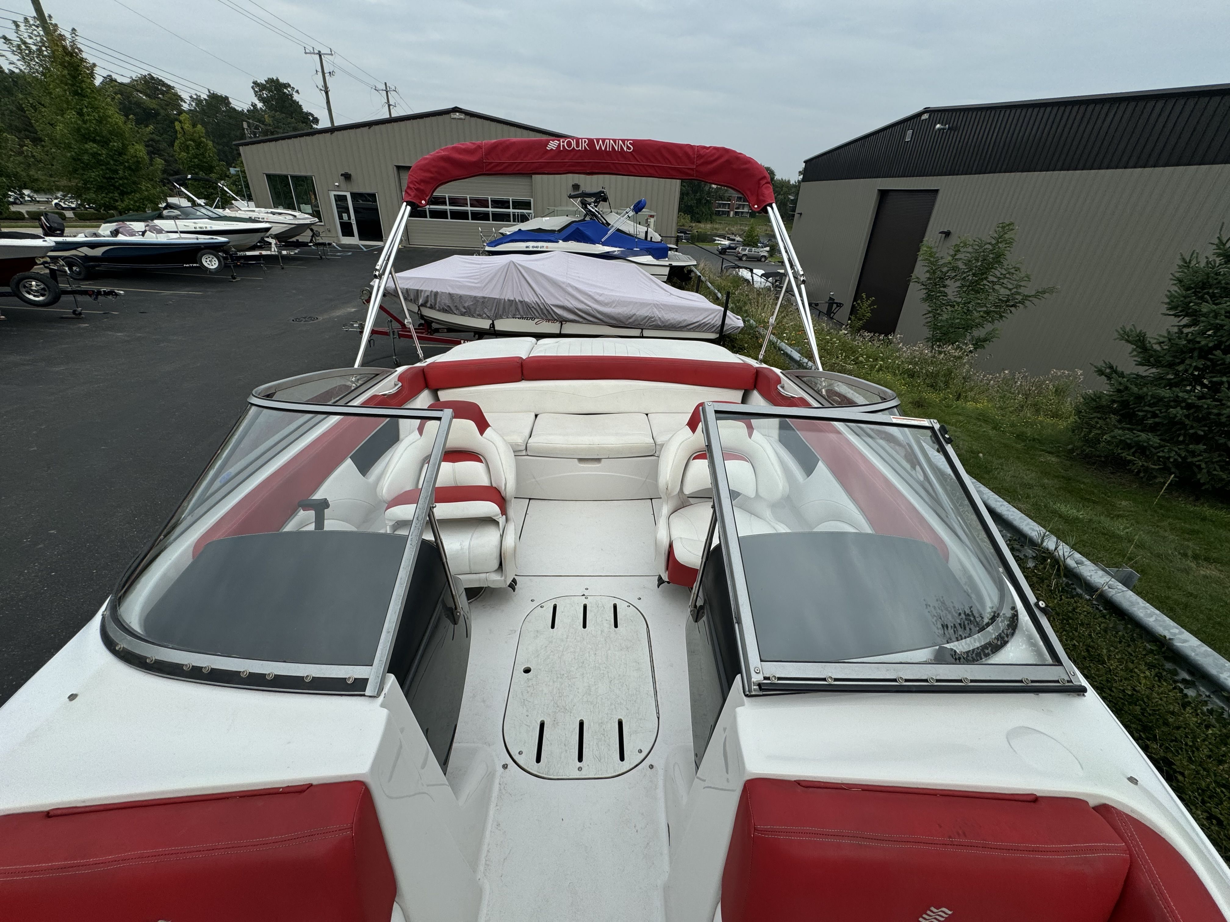 2011 Four Winns
                                                             200 HORIZON Image Thumbnail #6