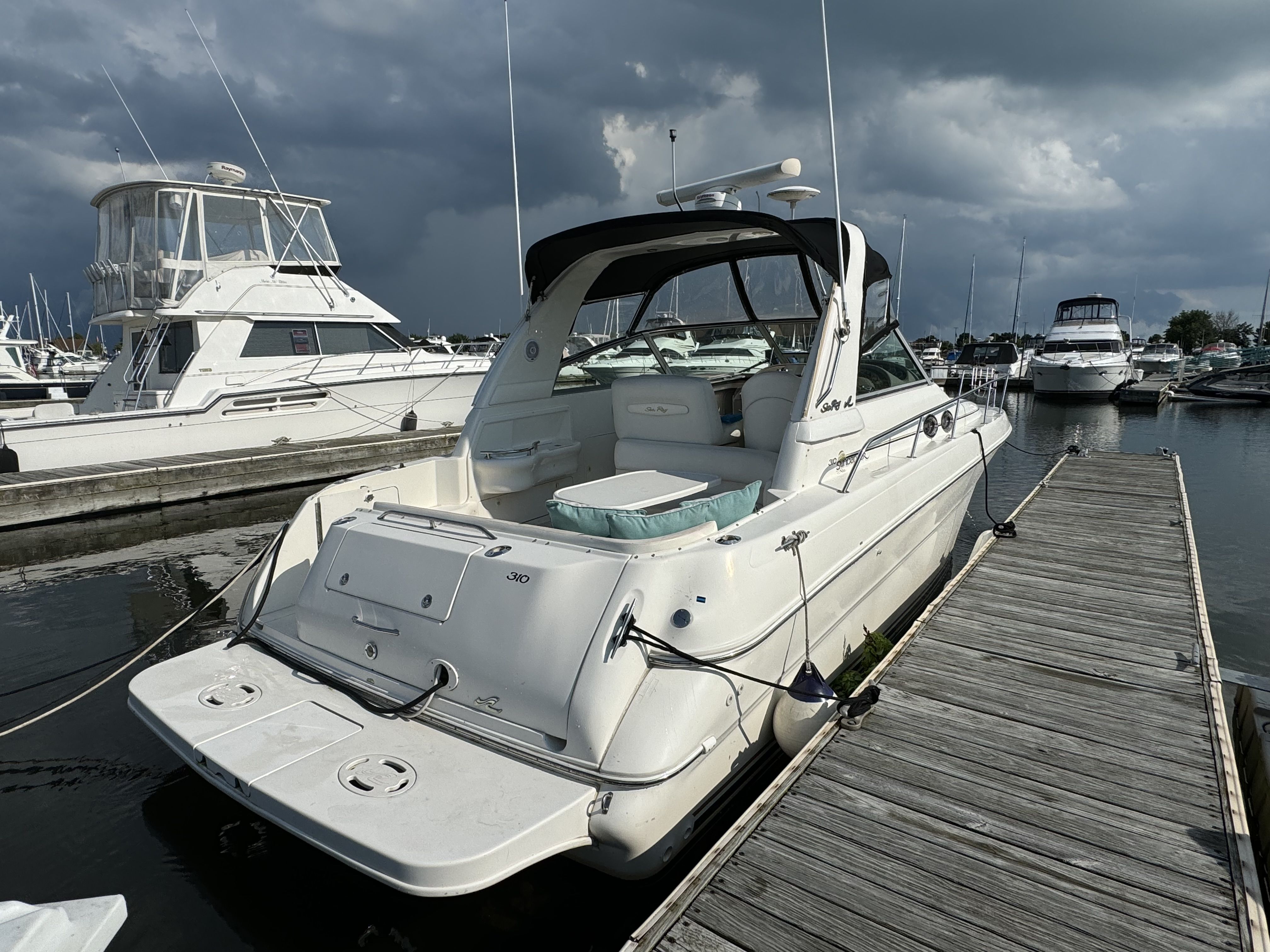 2000 Sea Ray
                                                             310 SUNDANCER Image Thumbnail #3
