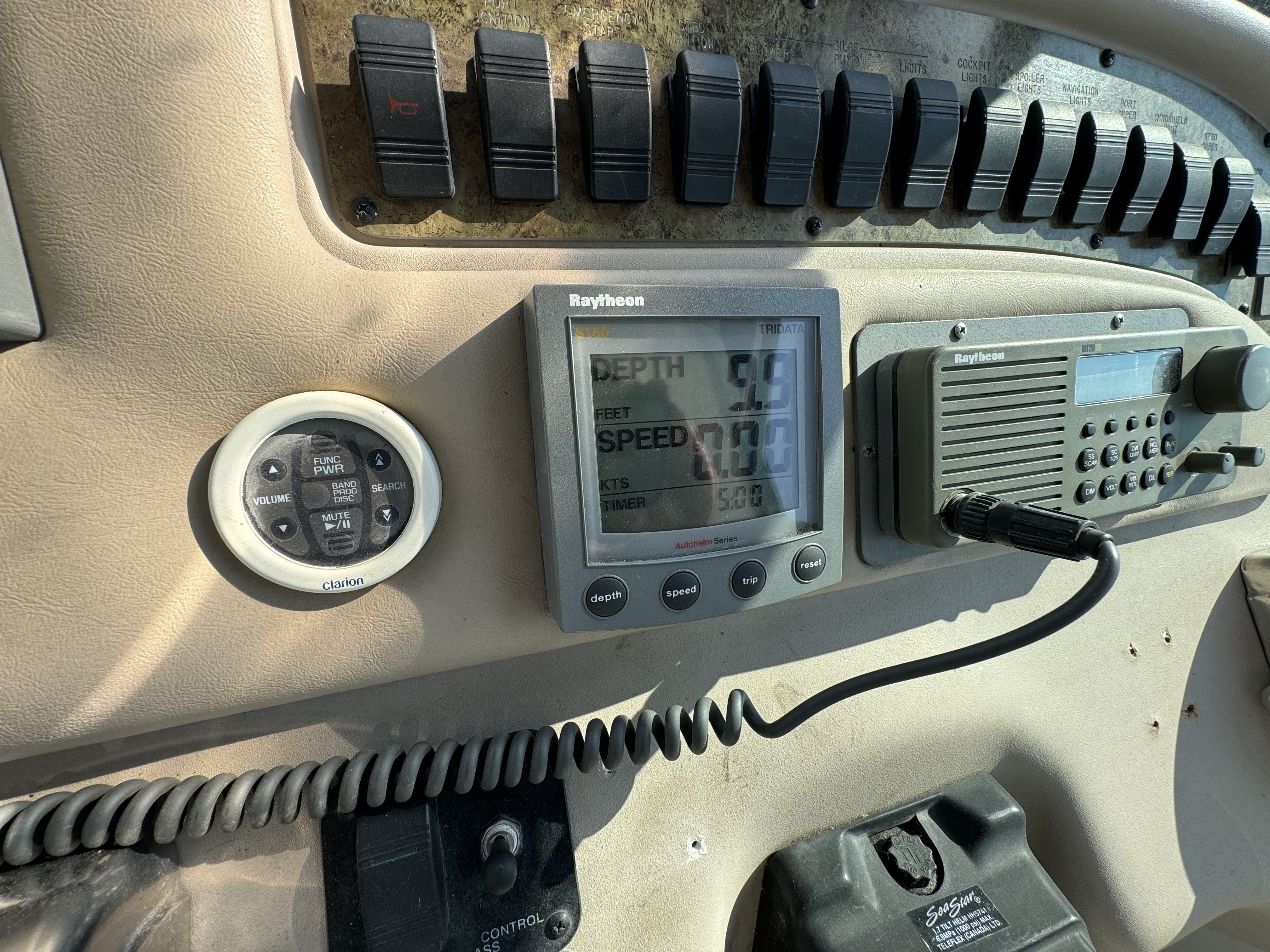 2000 Sea Ray
                                                             310 SUNDANCER Image Thumbnail #10
