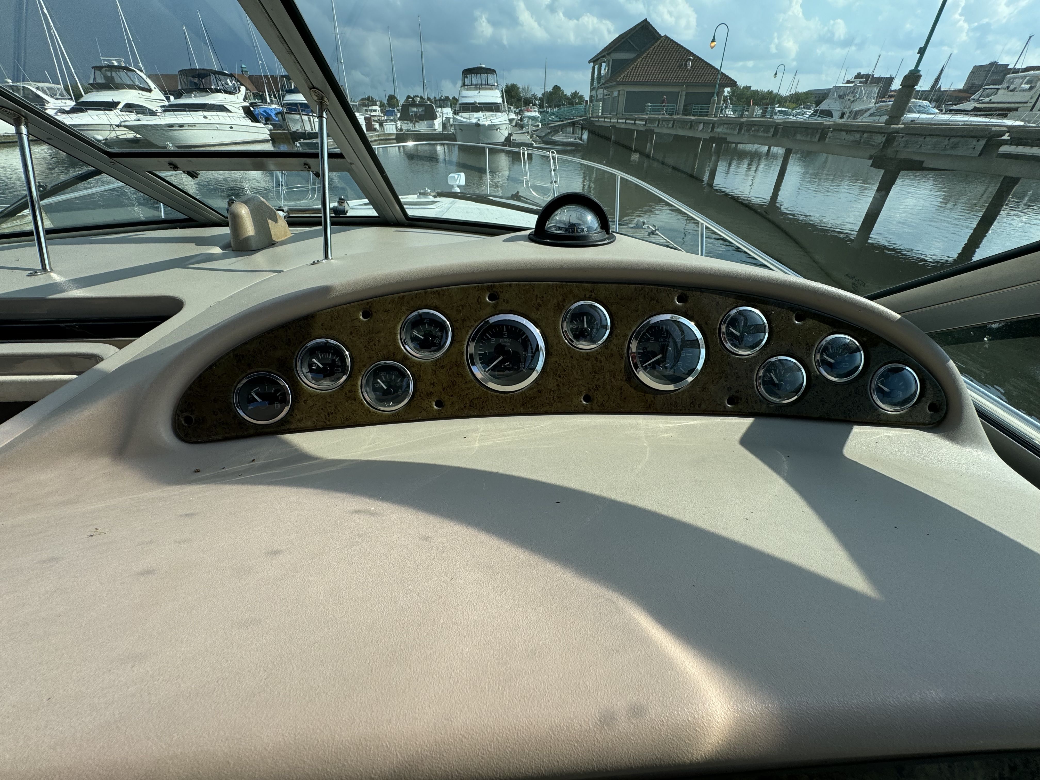 2000 Sea Ray
                                                             310 SUNDANCER Image Thumbnail #12