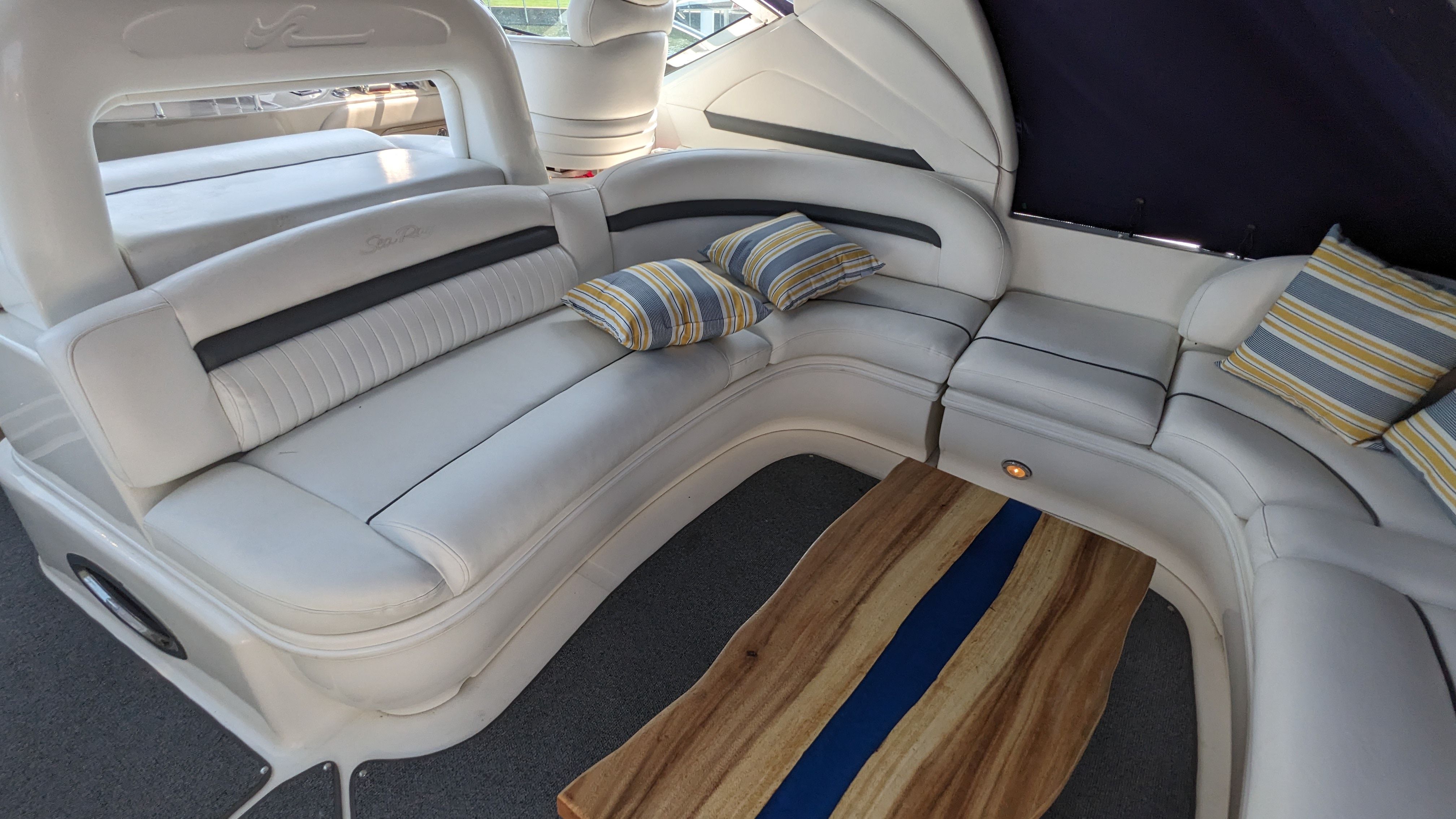 2003 Sea Ray
                                                             420 SUNDANCER Image Thumbnail #8