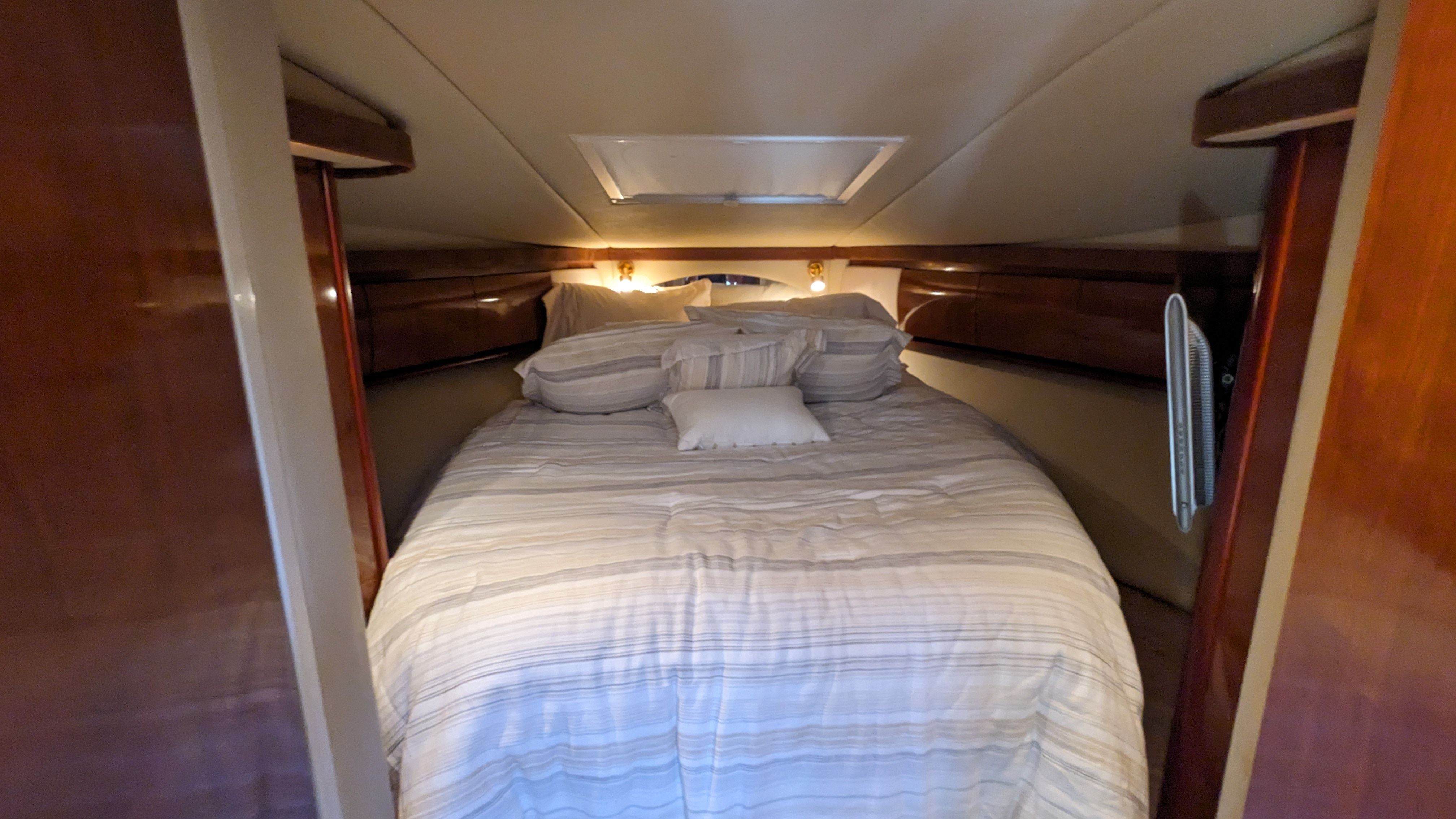 2003 Sea Ray
                                                             420 SUNDANCER Image Thumbnail #30