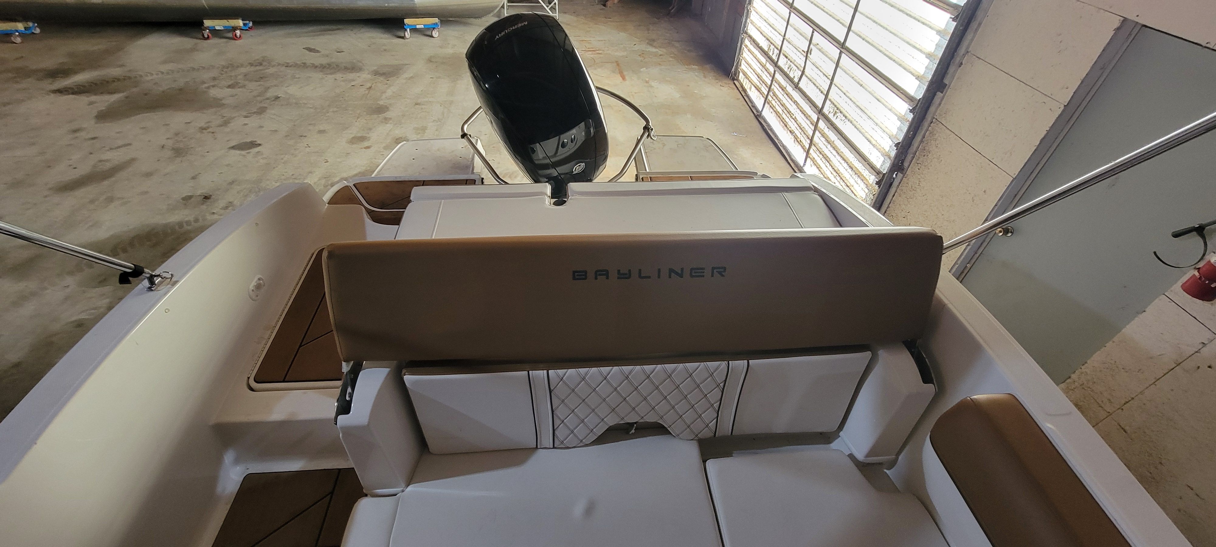 2021 Bayliner
                                                             2000DX Image Thumbnail #8