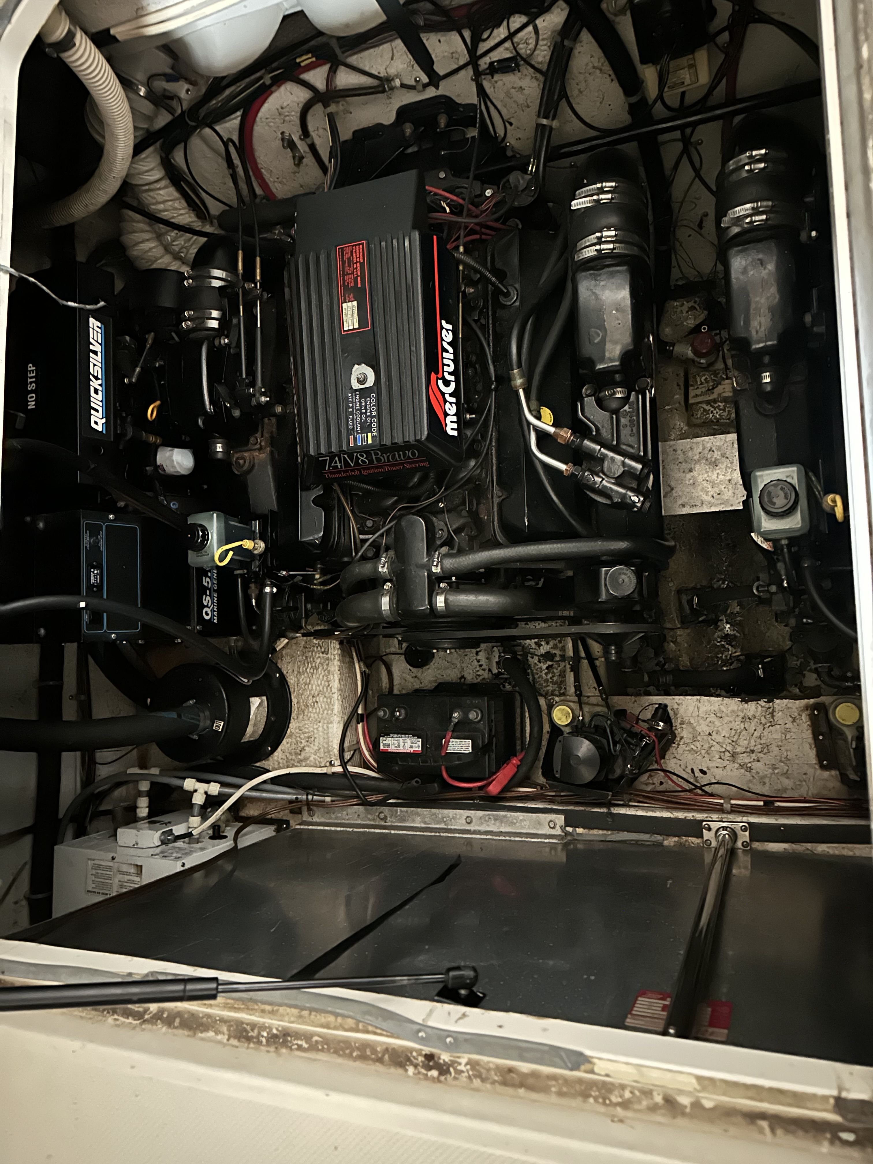 1995 Maxum
                                                             3200 SCR Image Thumbnail #19