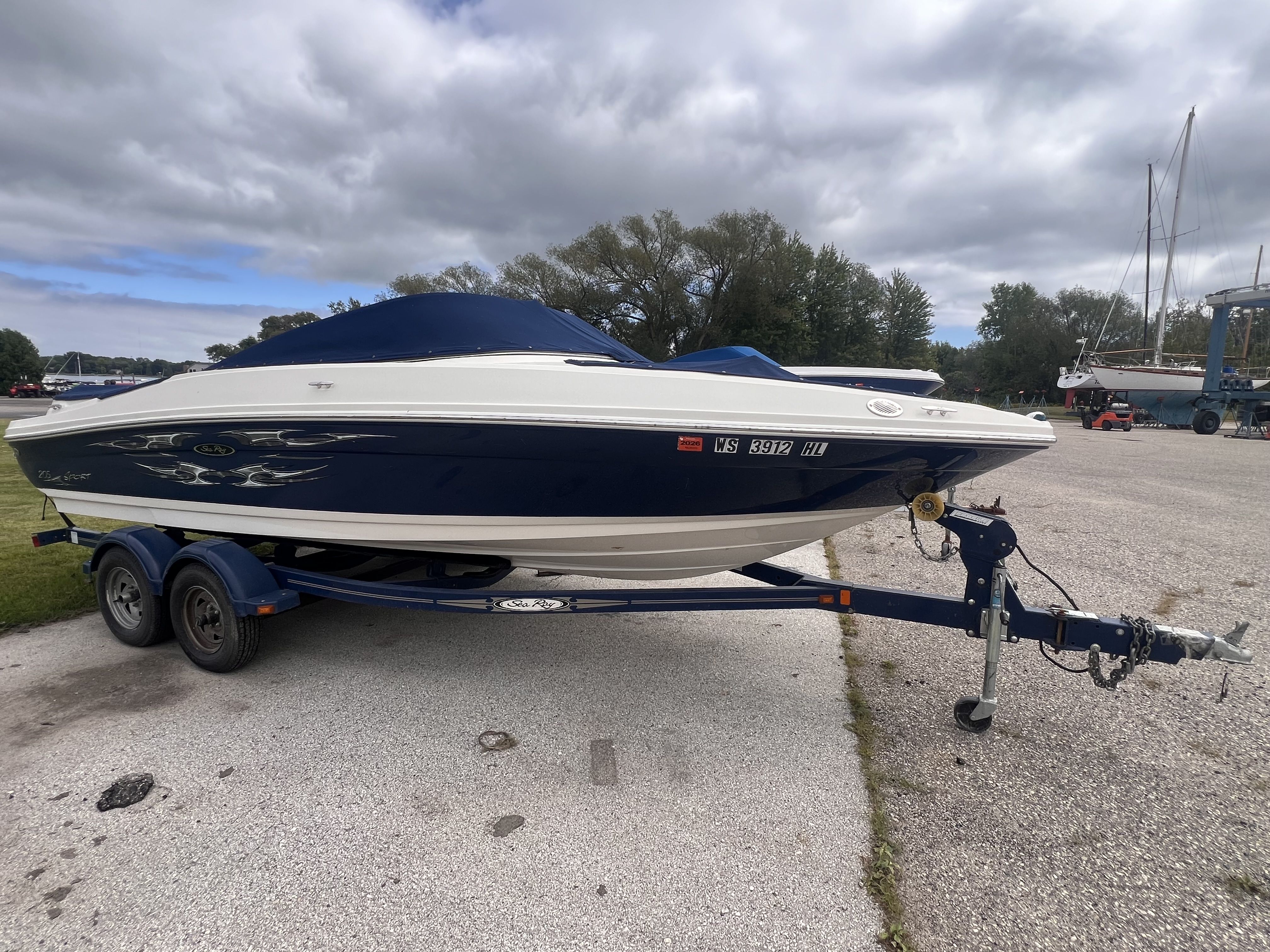 2008 Sea Ray 205 Sport Image Thumbnail #3