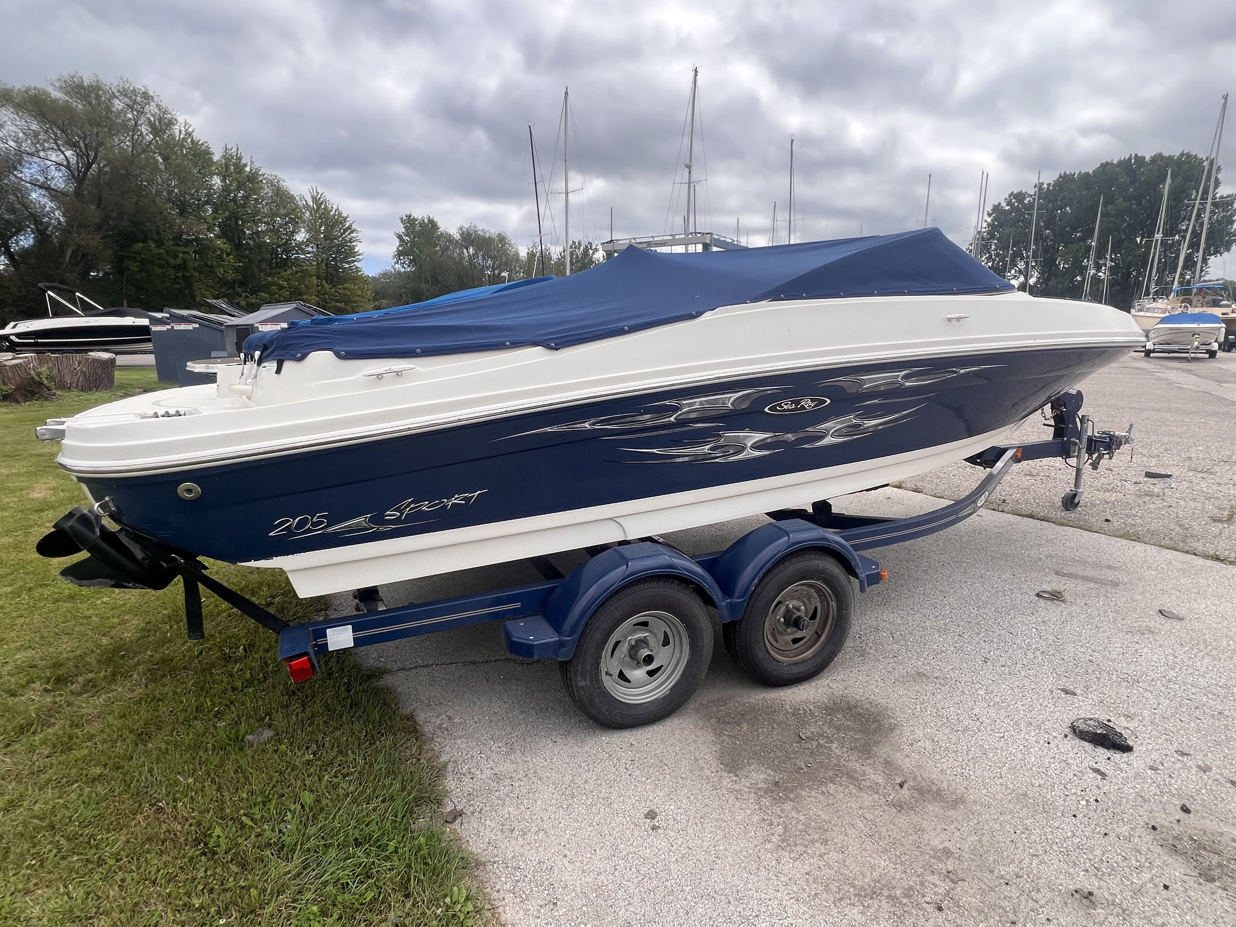 2008 Sea Ray 205 Sport Image Thumbnail #5