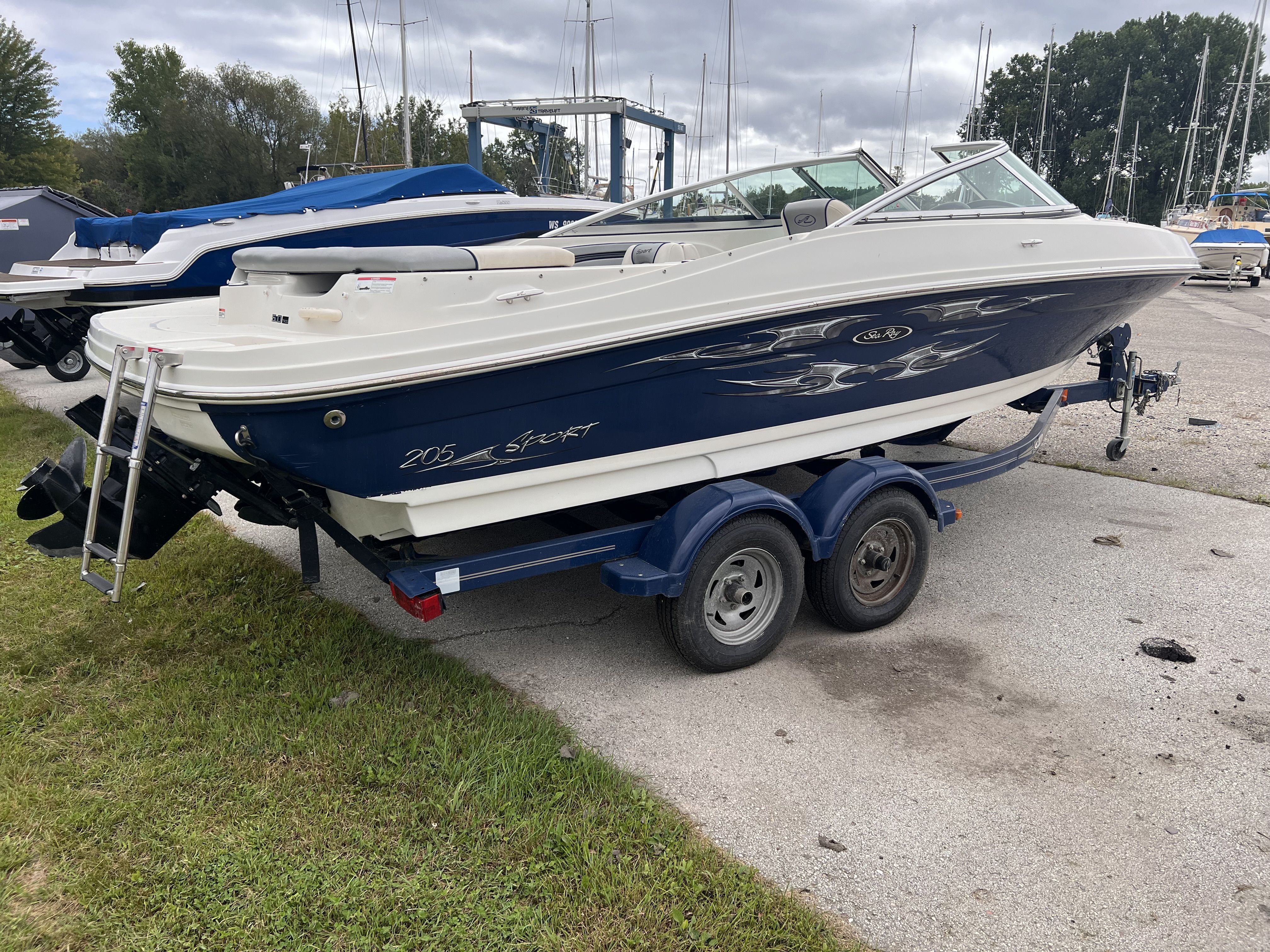 2008 Sea Ray 205 Sport Image Thumbnail #6