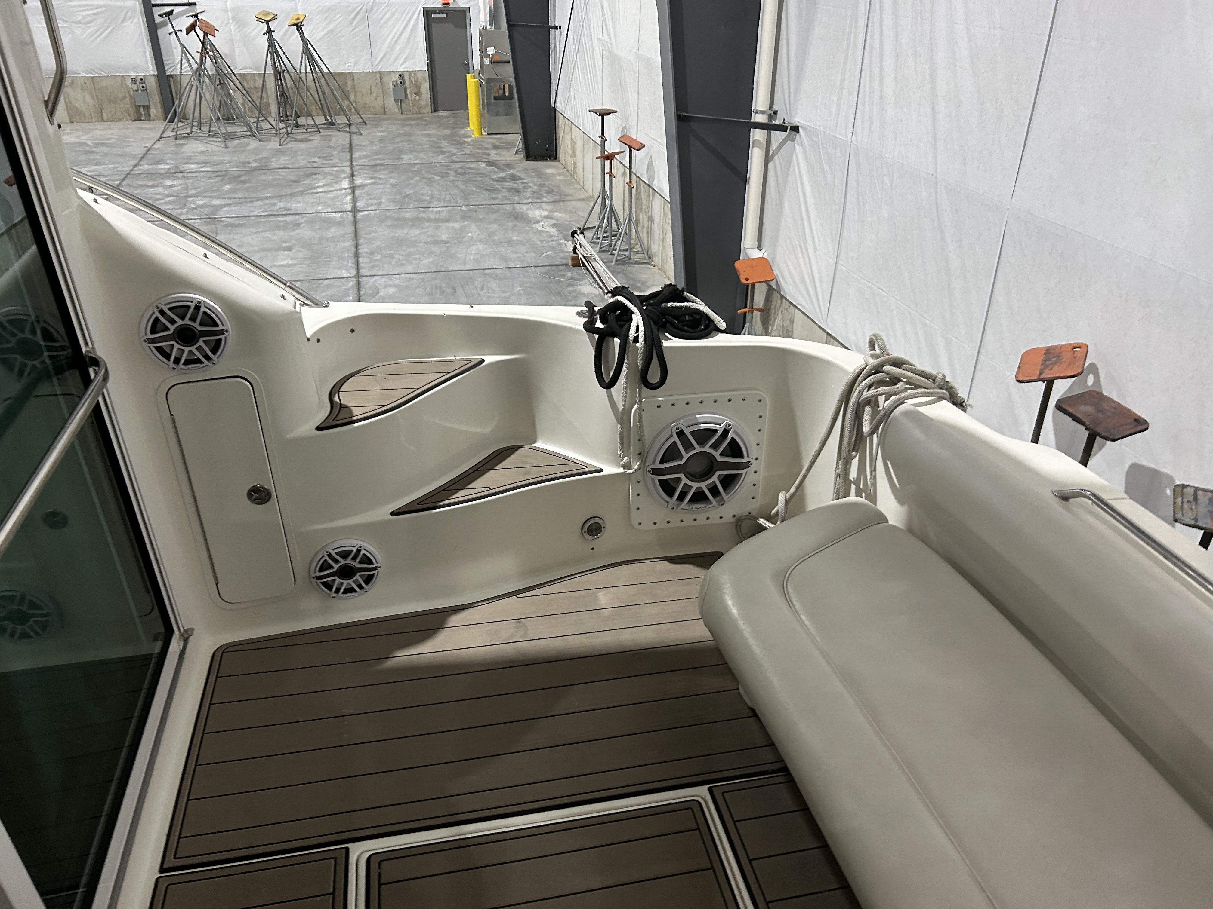 2001 Sea Ray
                                                             400 Sedan Bridge Image Thumbnail #4