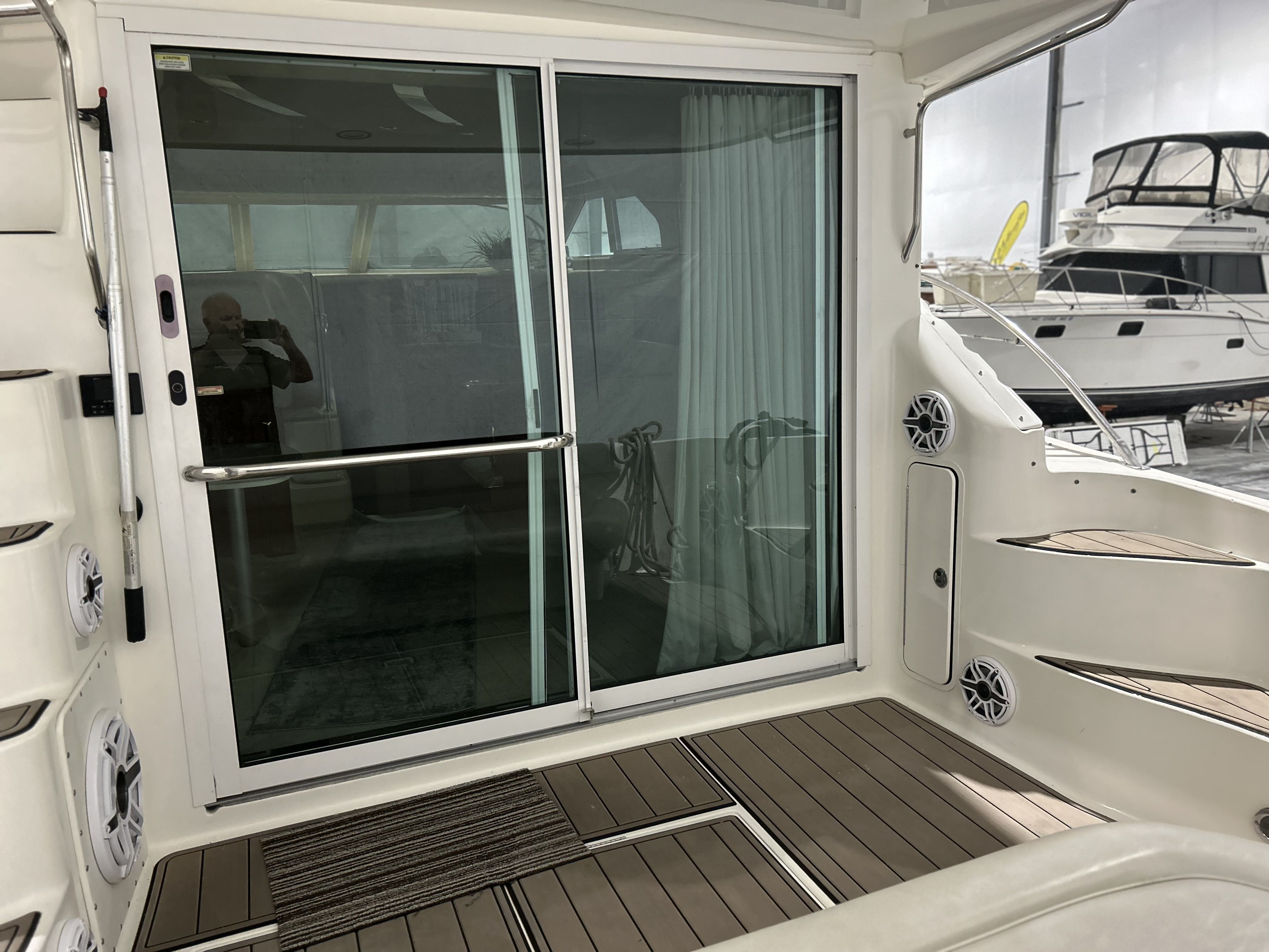 2001 Sea Ray
                                                             400 Sedan Bridge Image Thumbnail #6