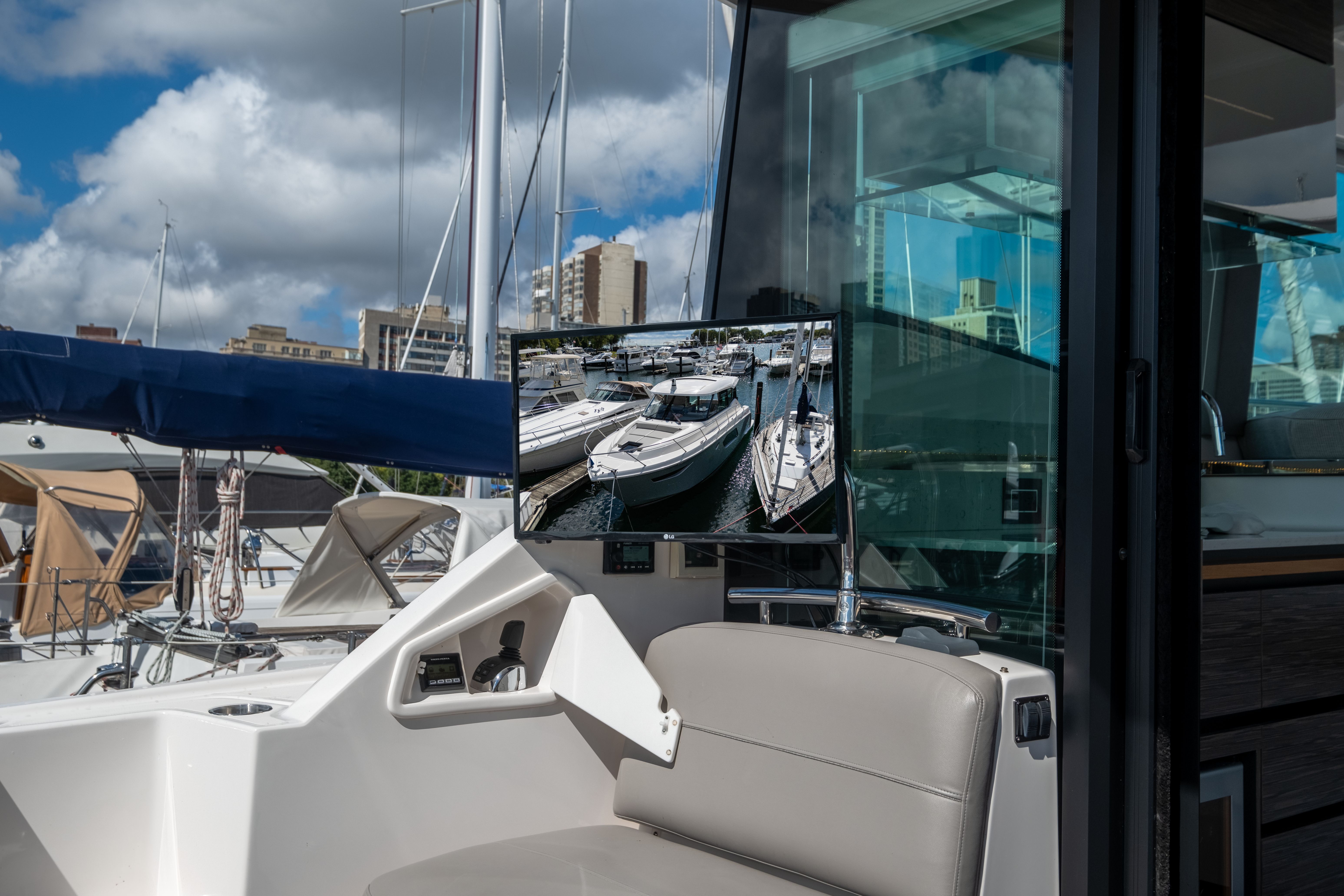 2020 Tiara Yachts
                                                             49 COUPE Image Thumbnail #17