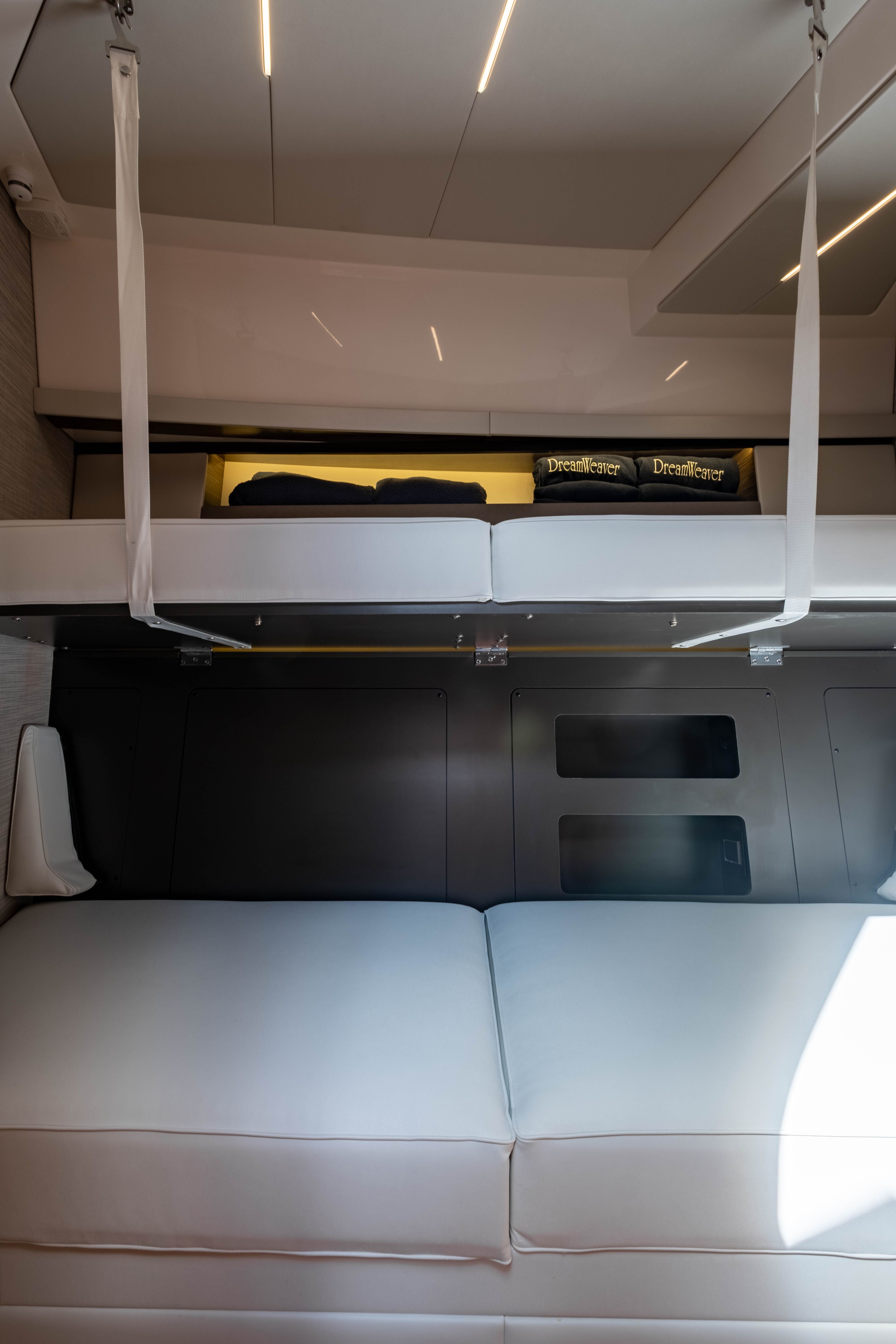 2020 Tiara Yachts
                                                             49 COUPE Image Thumbnail #54