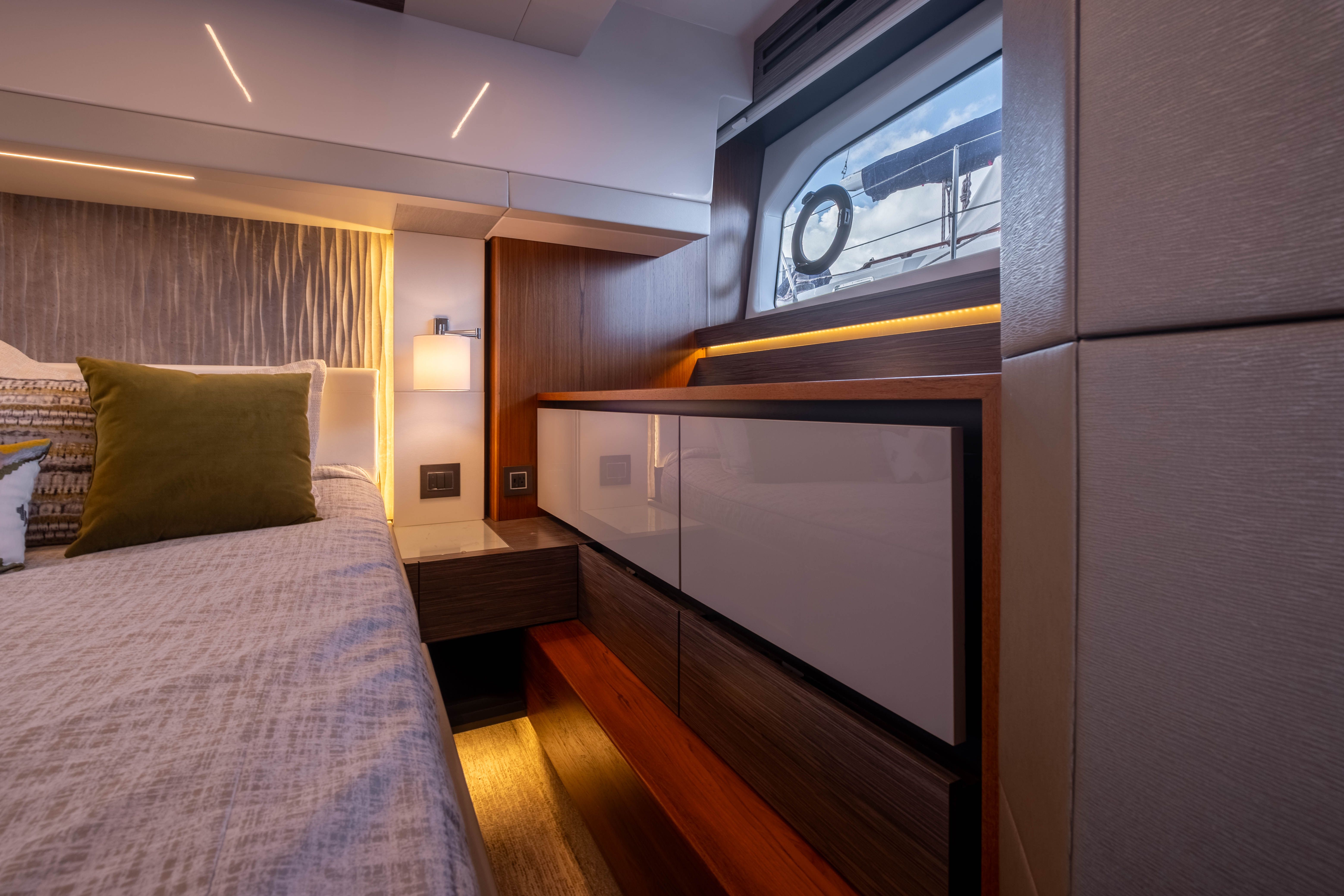 2020 Tiara Yachts
                                                             49 COUPE Image Thumbnail #60