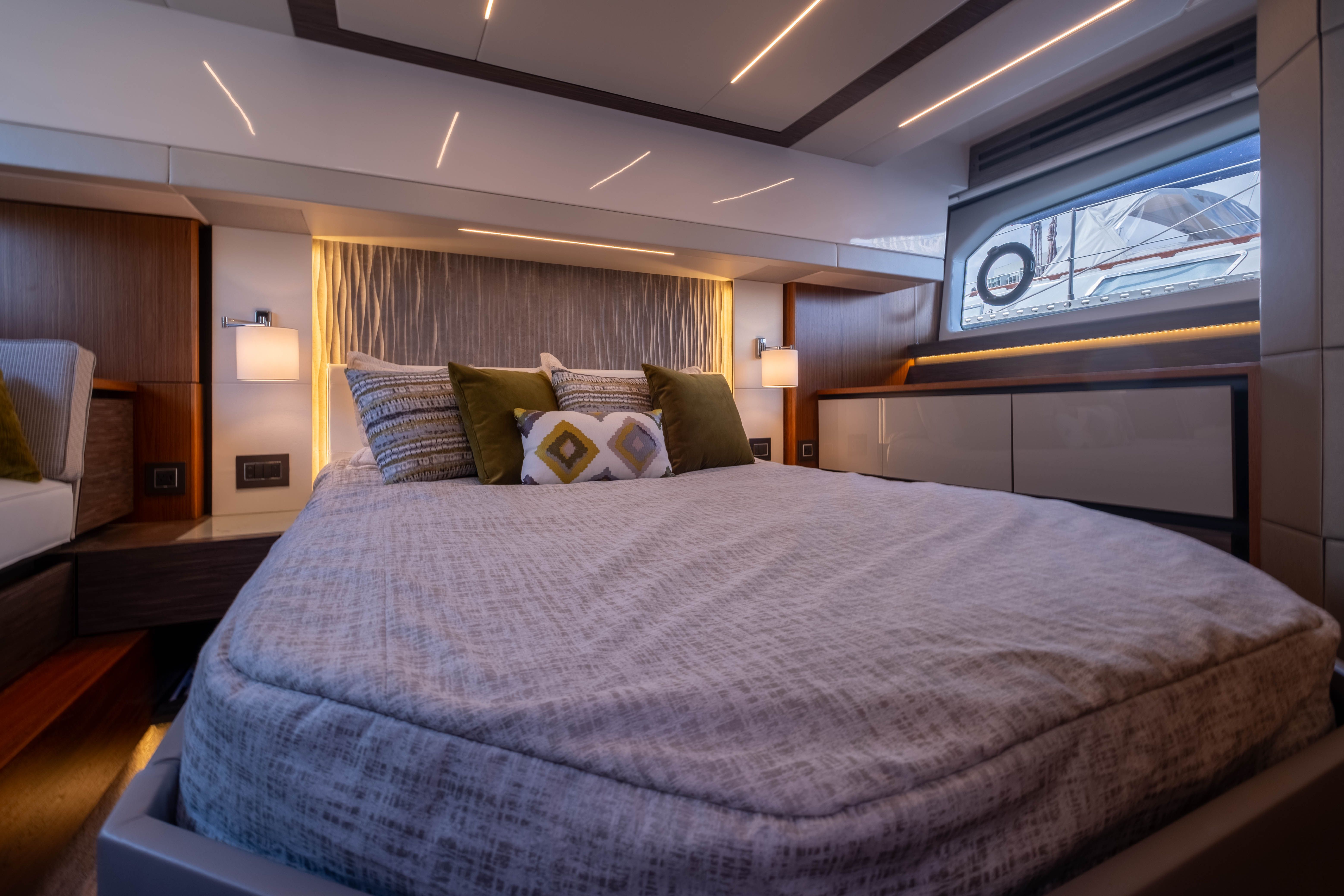 2020 Tiara Yachts
                                                             49 COUPE Image Thumbnail #71