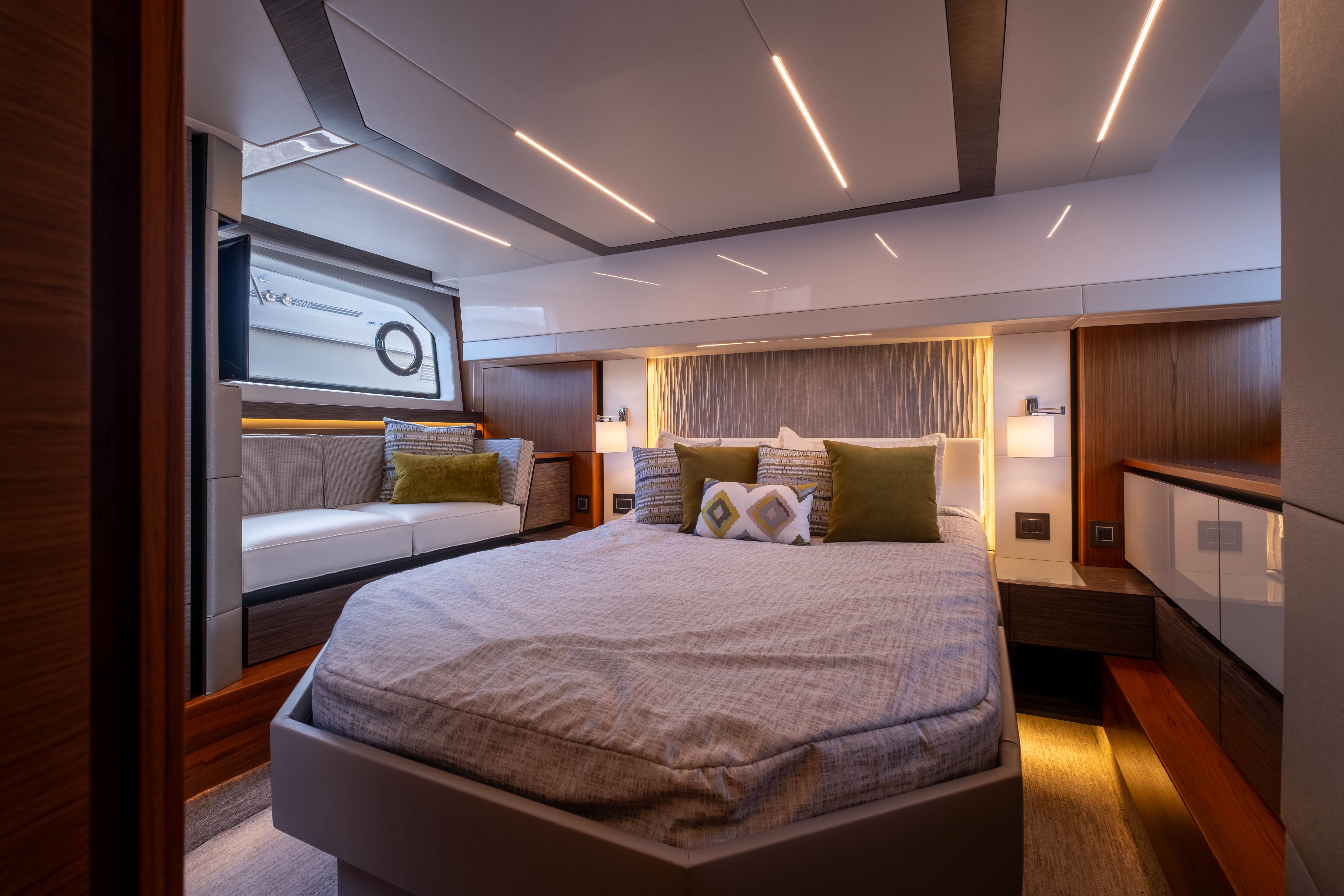 2020 Tiara Yachts
                                                             49 COUPE Image Thumbnail #72