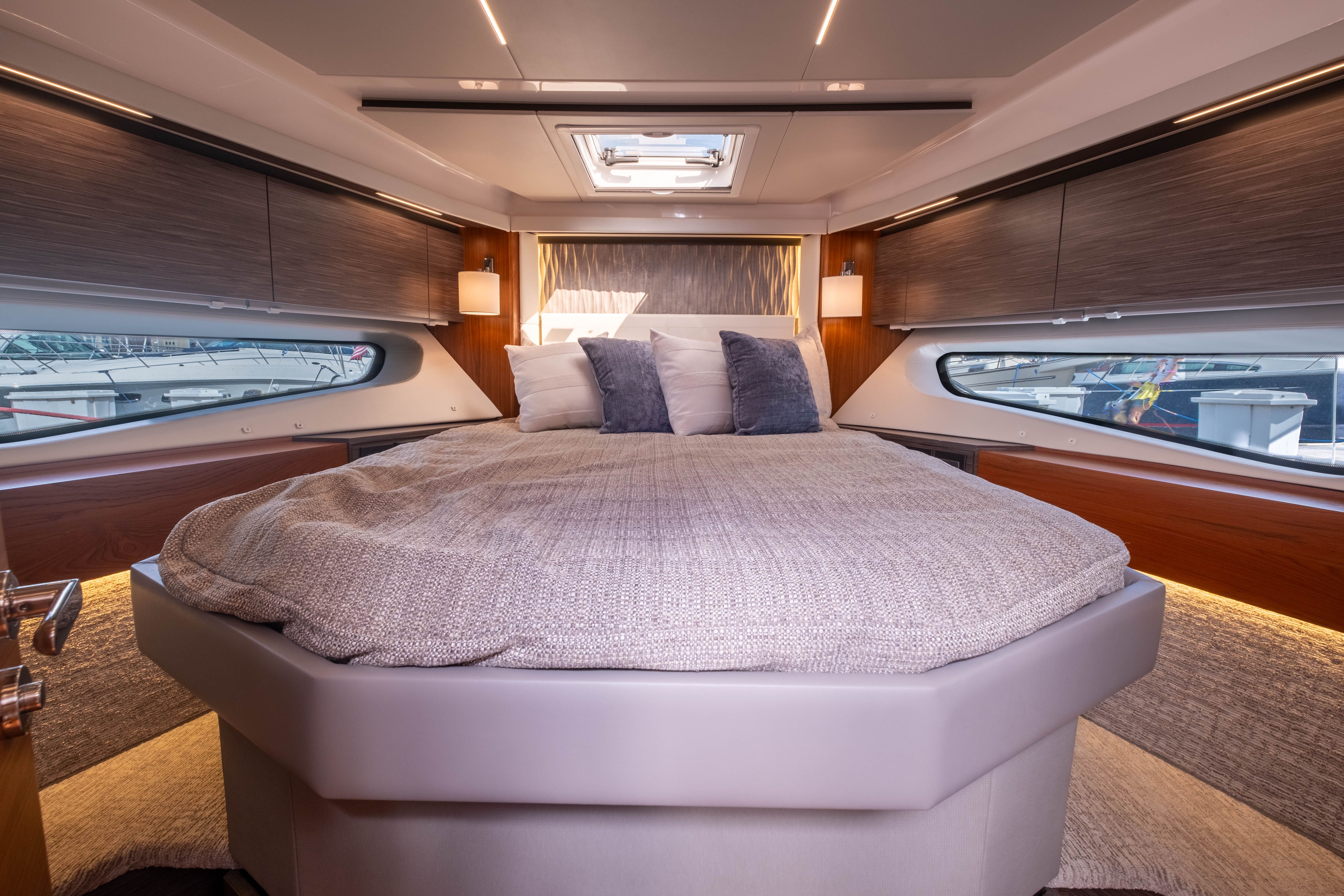 2020 Tiara Yachts
                                                             49 COUPE Image Thumbnail #73