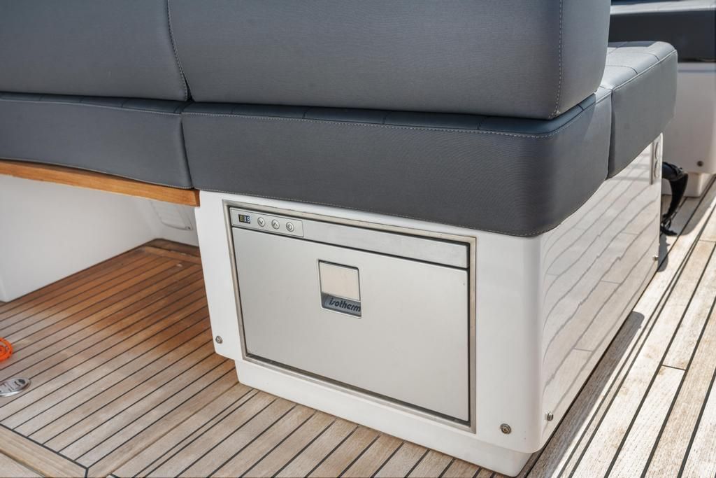 2022 Pardo Yachts
                                                             38 Image Thumbnail #19