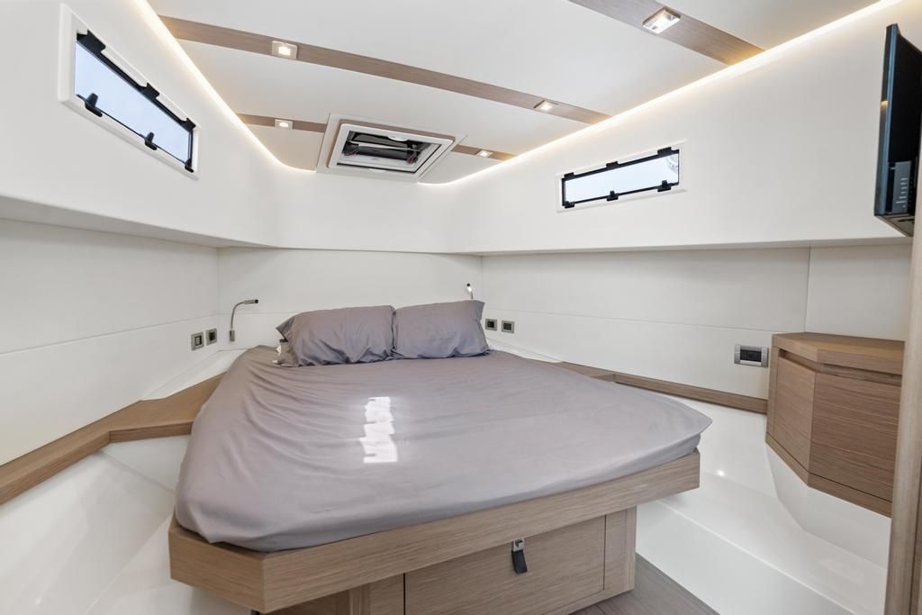 2022 Pardo Yachts
                                                             38 Image Thumbnail #34