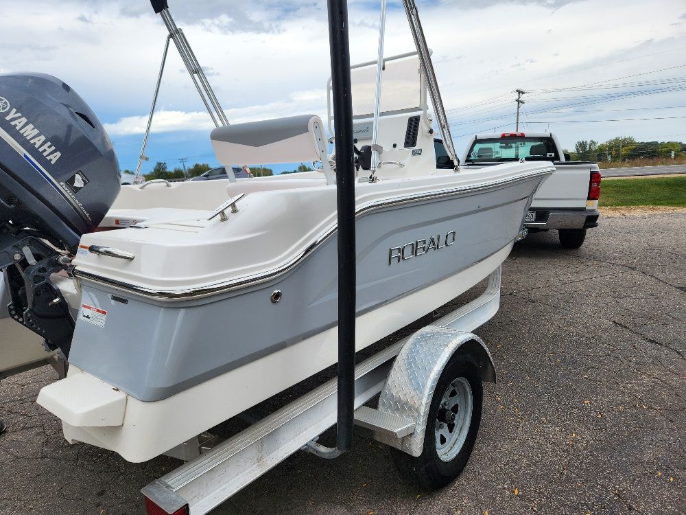 2020 Robalo
                                                             R160 Image Thumbnail #5