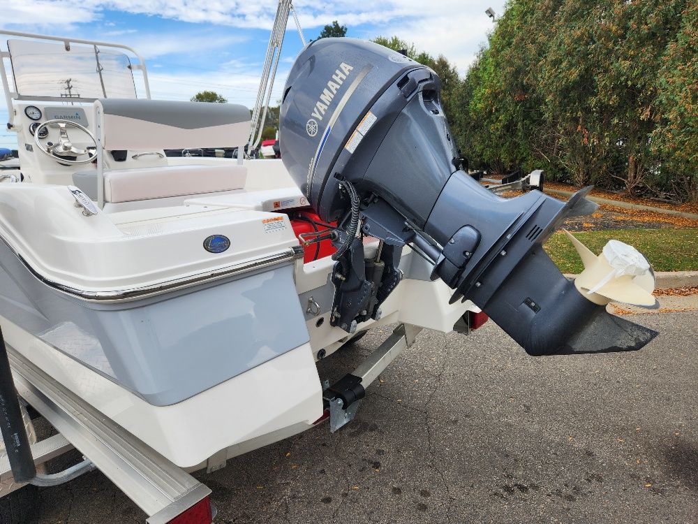 2020 Robalo
                                                             R160 Image Thumbnail #12