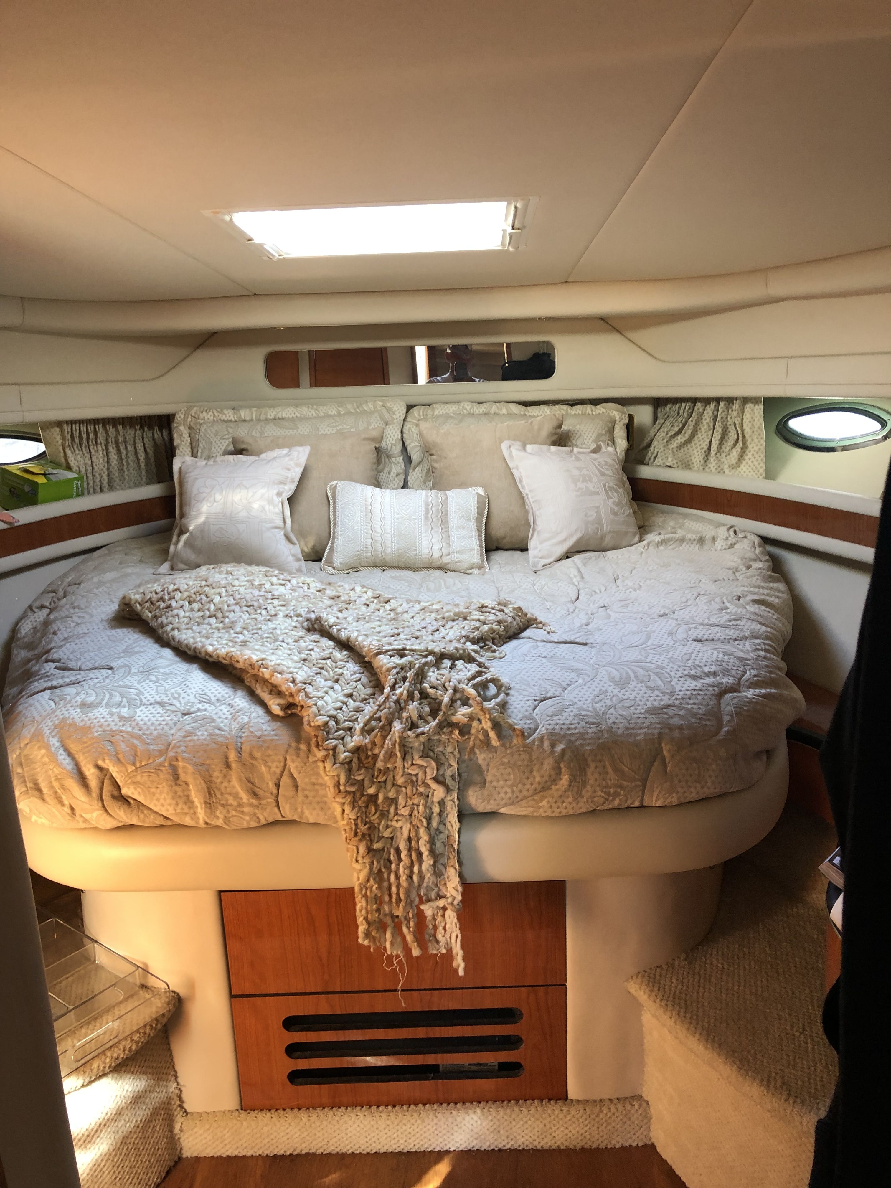 2001 Sea Ray
                                                             460 SUNDANCER Image Thumbnail #7
