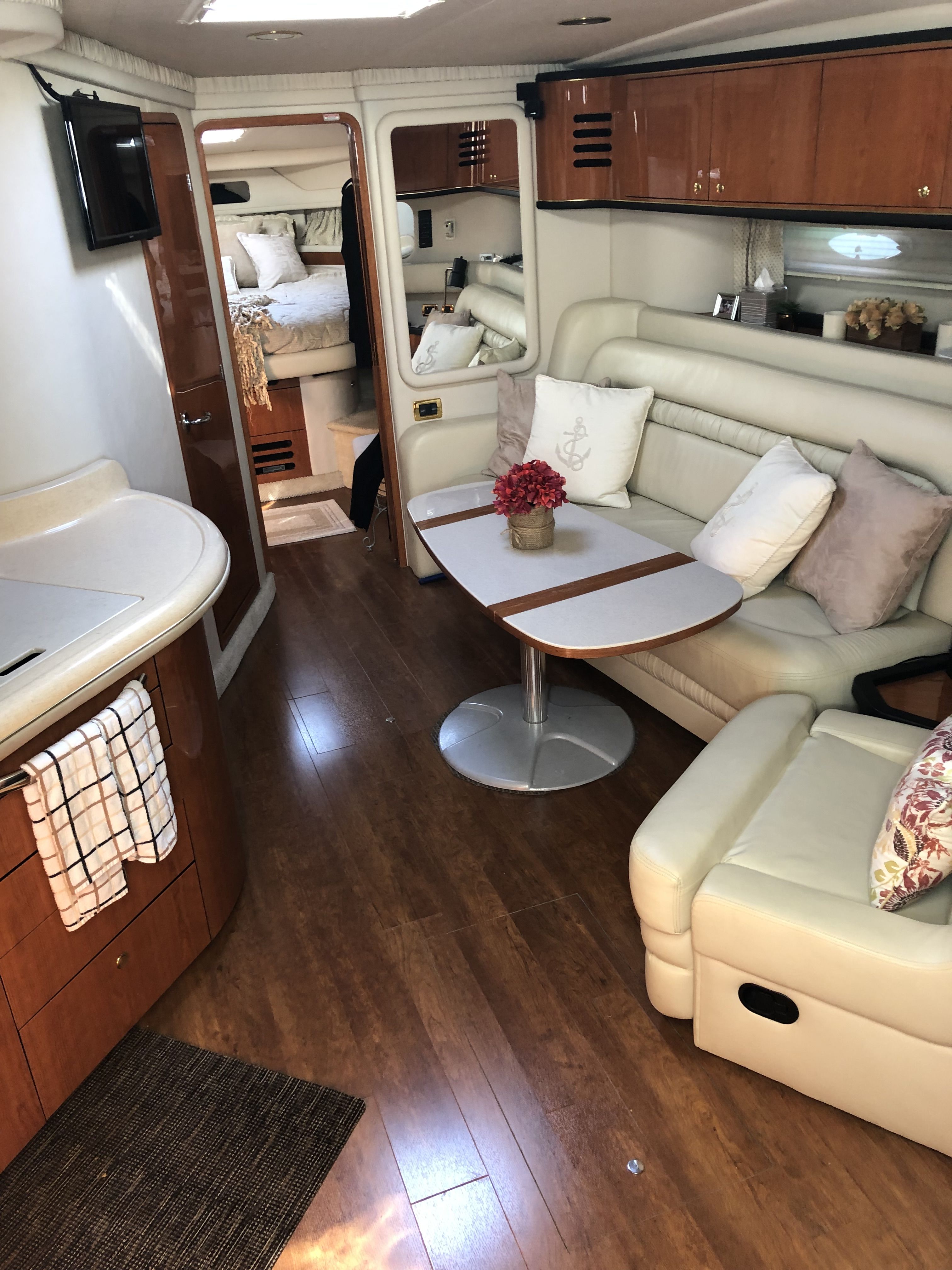 2001 Sea Ray
                                                             460 SUNDANCER Image Thumbnail #8