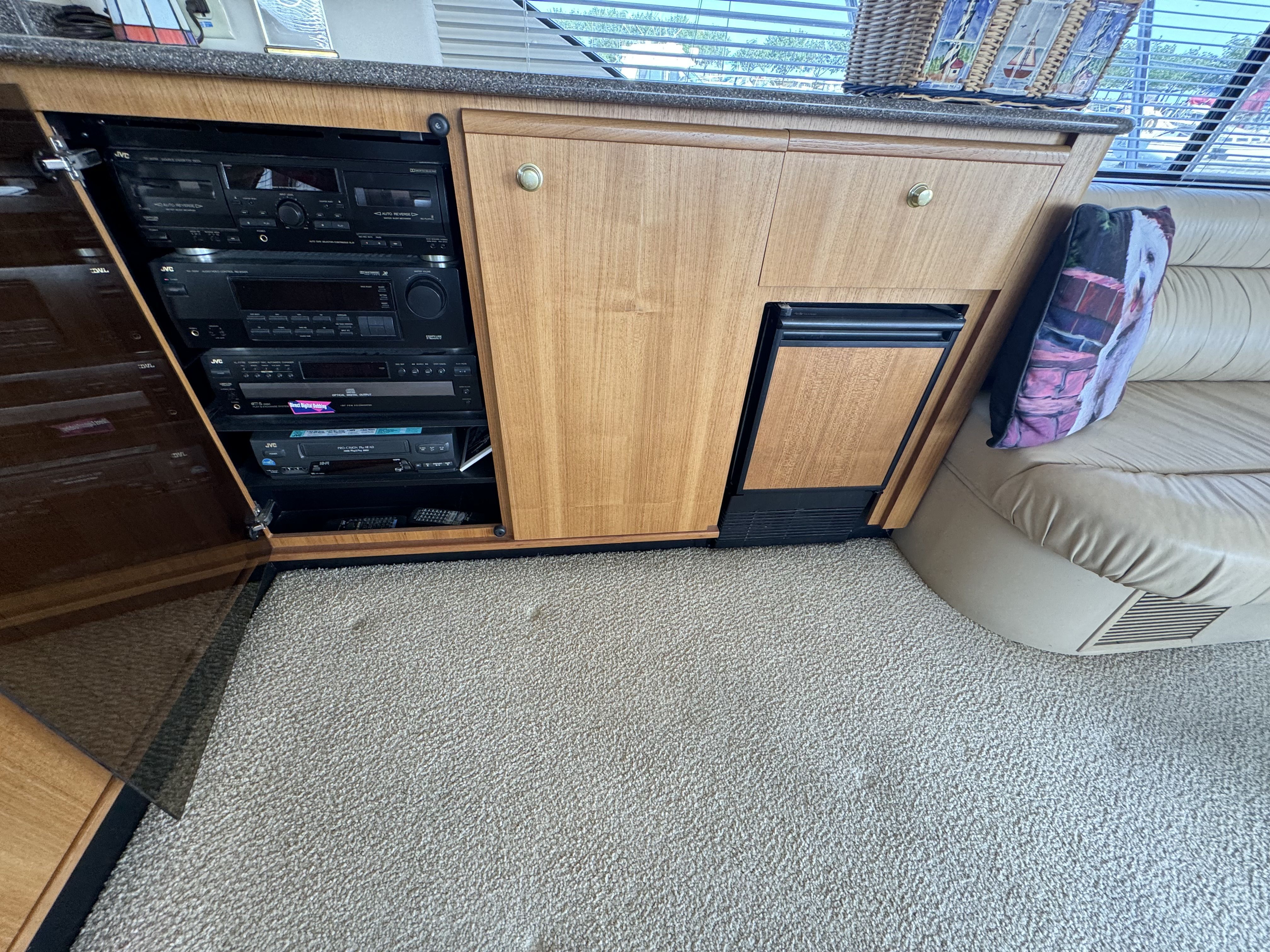 2000 Bayliner
                                                             5288 Image Thumbnail #25