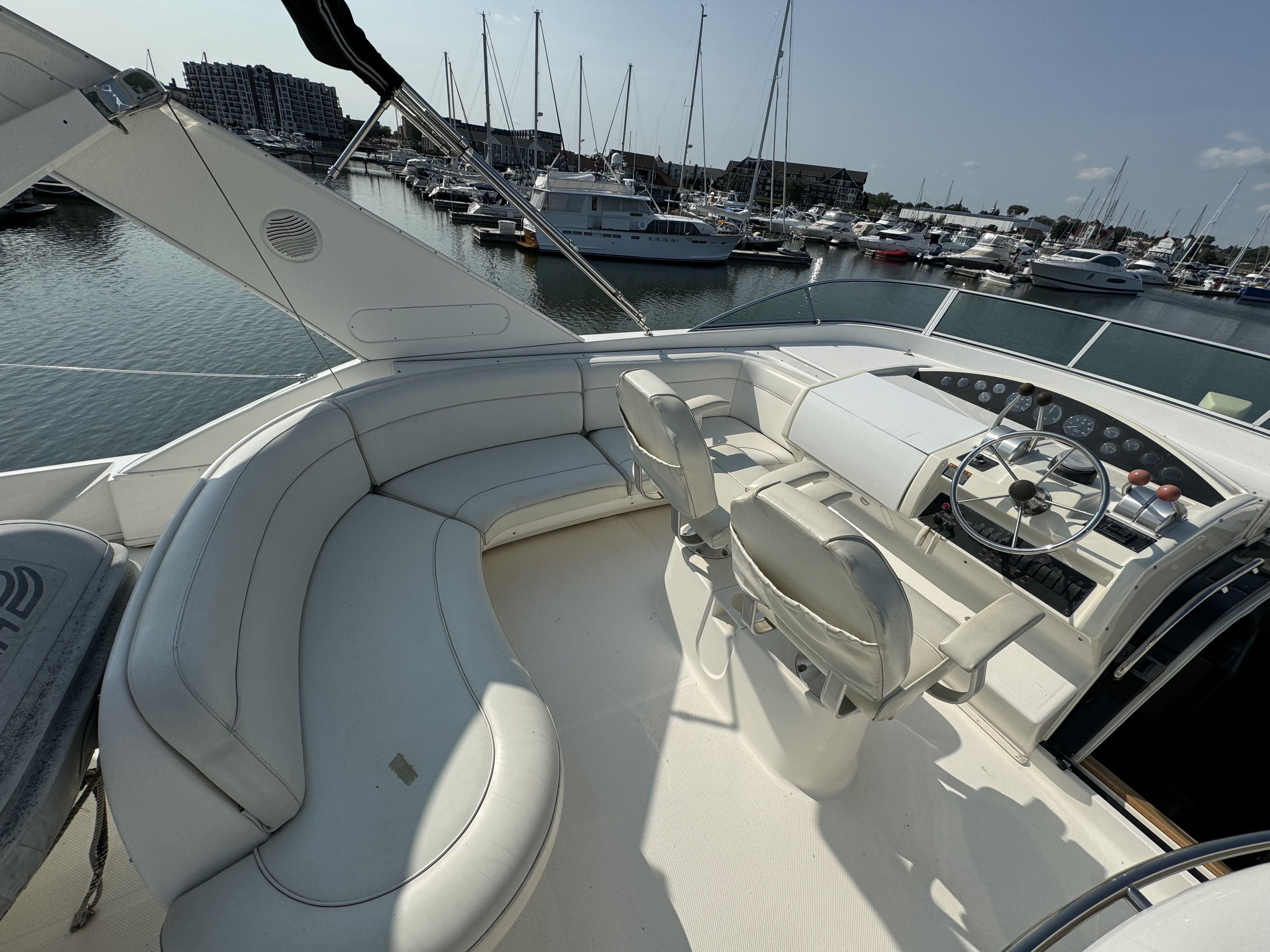 2000 Bayliner 5288 PILOTHOUSE MOTORHOUSE Image Thumbnail #16