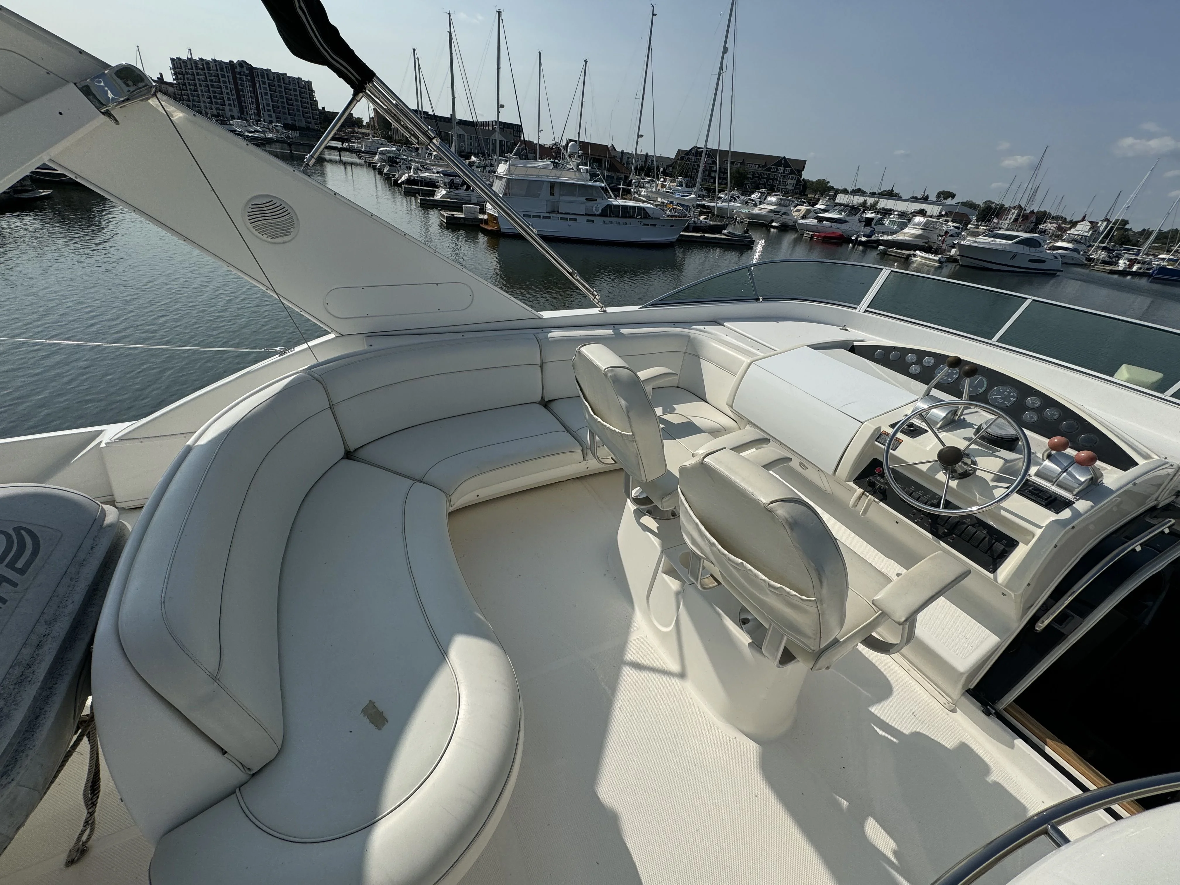 2000 Bayliner 5288 PILOTHOUSE MOTORHOUSE Image Thumbnail #16