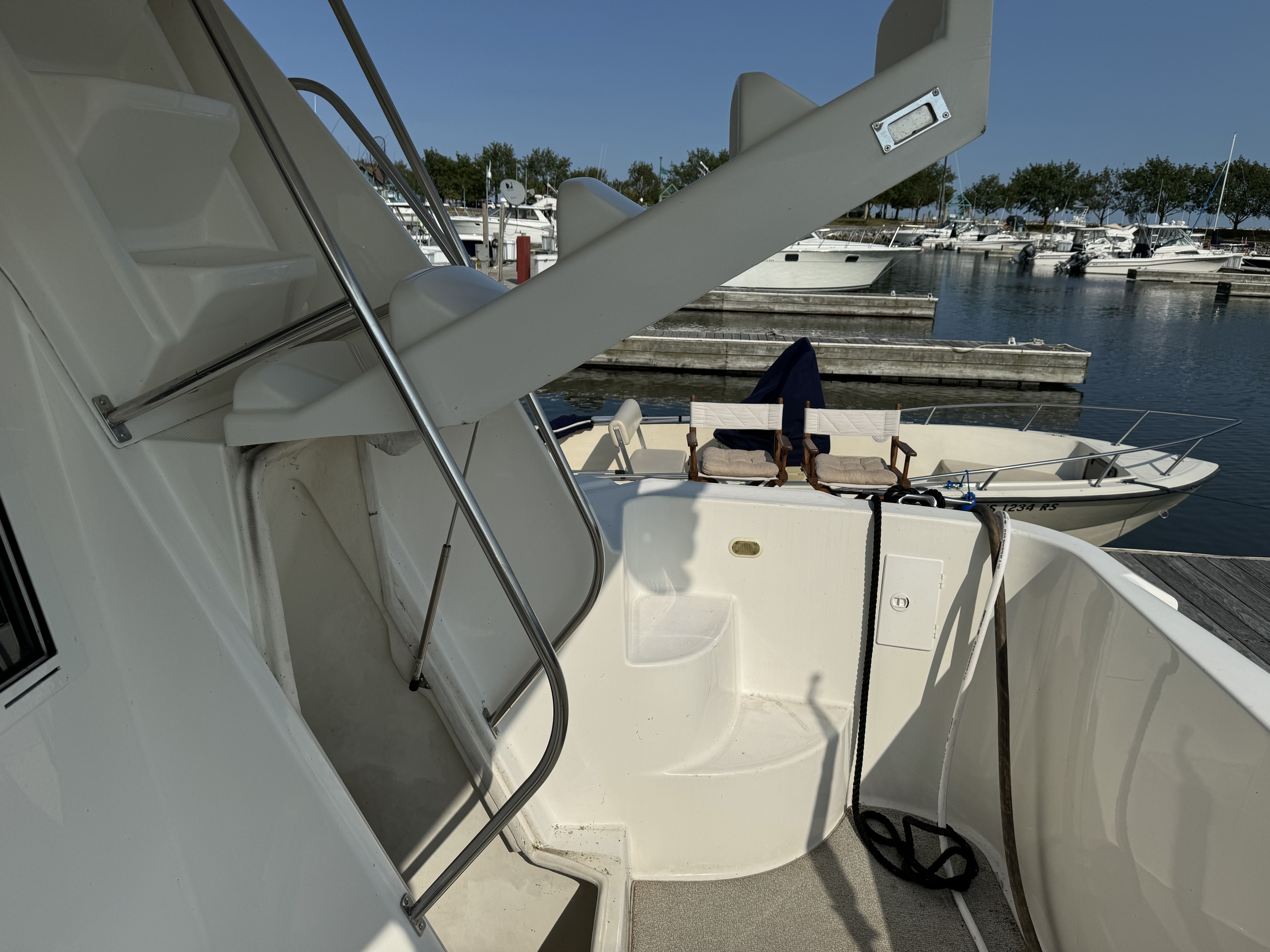 2000 Bayliner 5288 PILOTHOUSE MOTORHOUSE Image Thumbnail #17