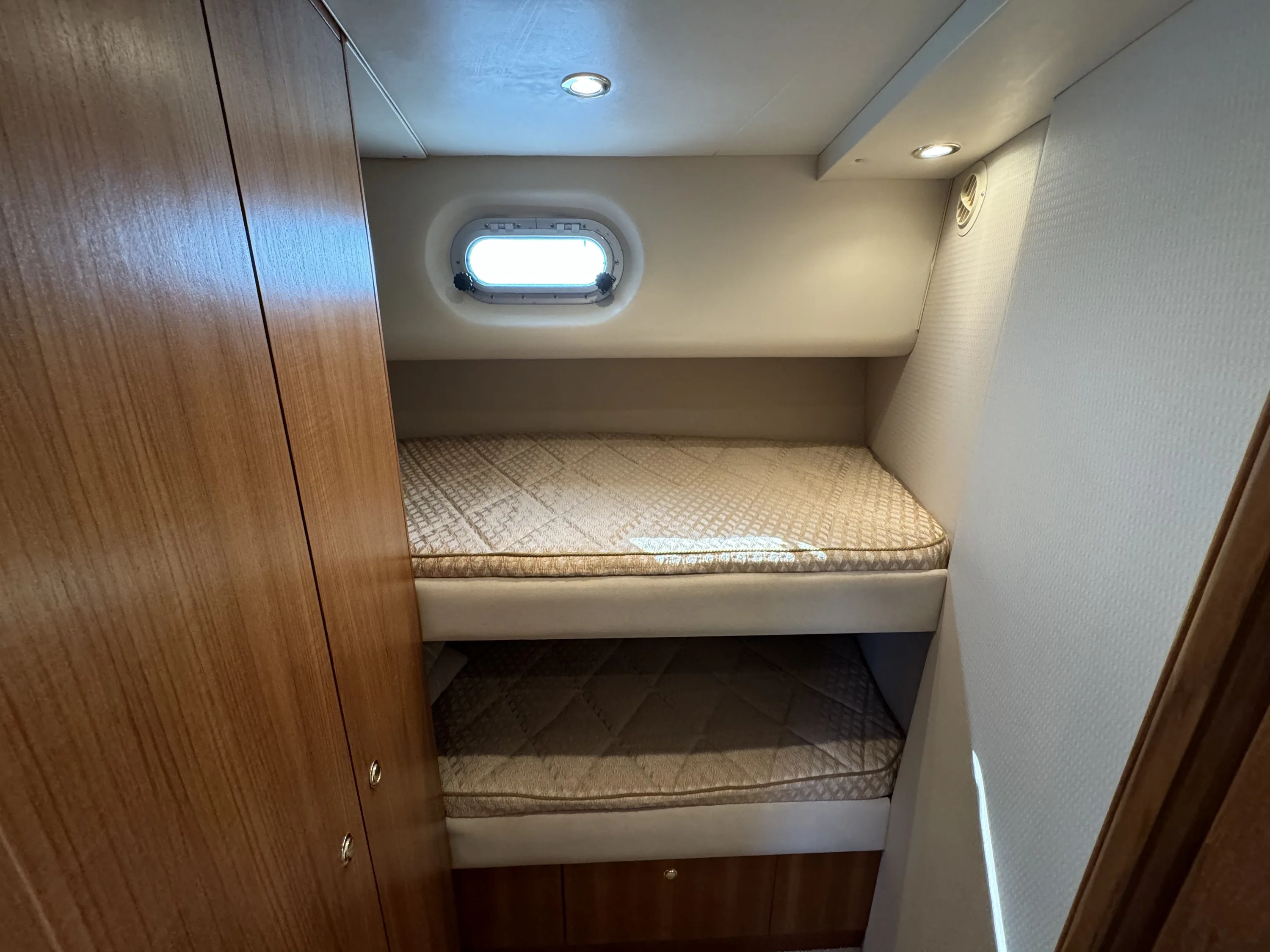 2000 Bayliner 5288 PILOTHOUSE MOTORHOUSE Image Thumbnail #35