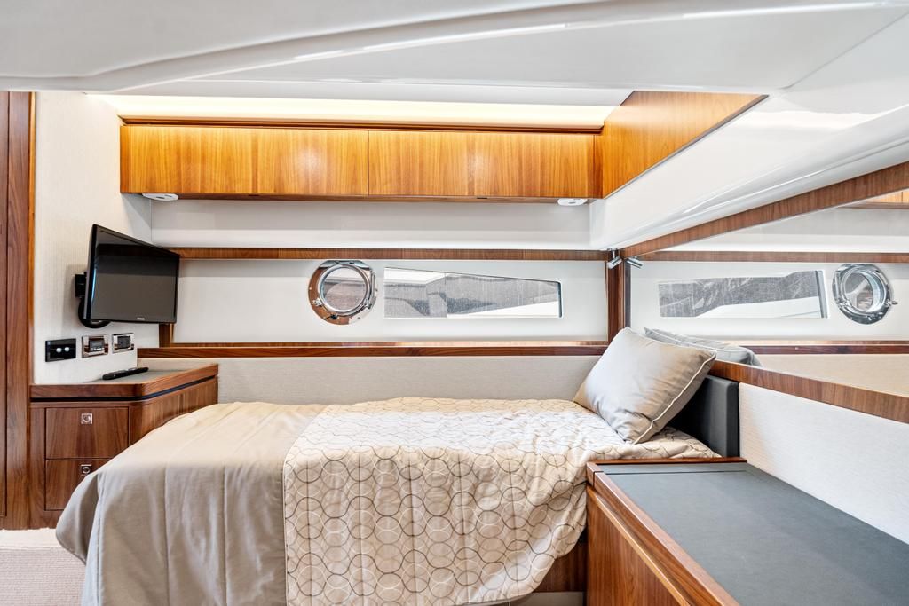 2018 Riviera
                                                             4800SY Image Thumbnail #42