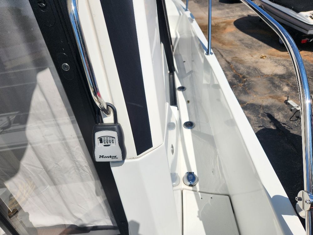 2020 Beneteau
                                                             ANTARES 27 Image Thumbnail #12