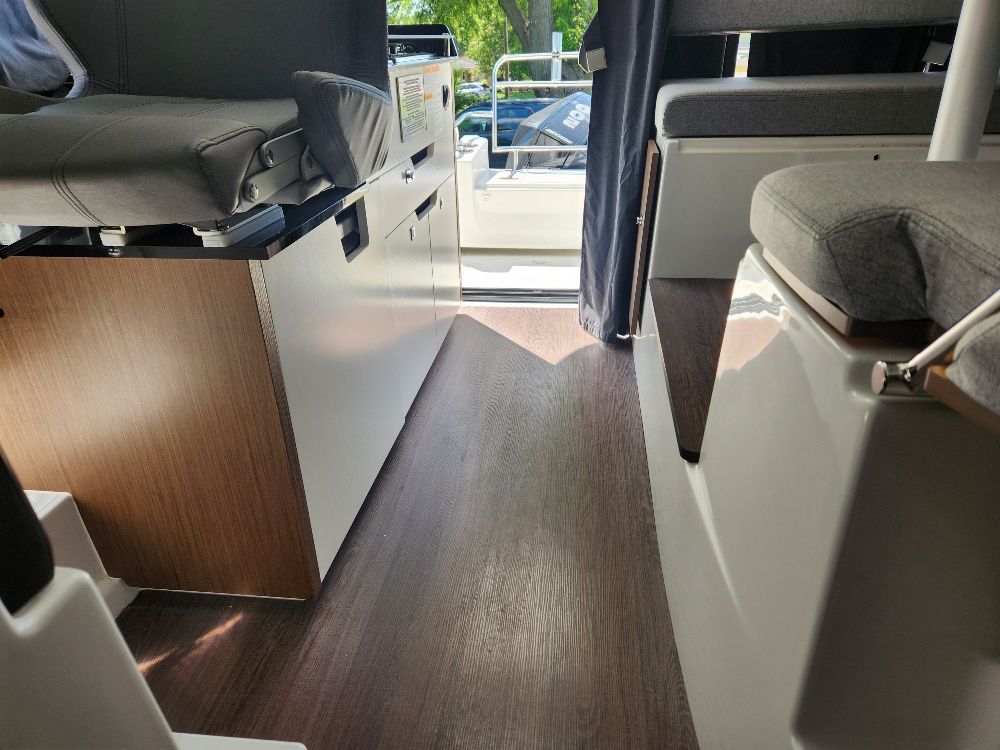 2020 Beneteau
                                                             ANTARES 27 Image Thumbnail #19