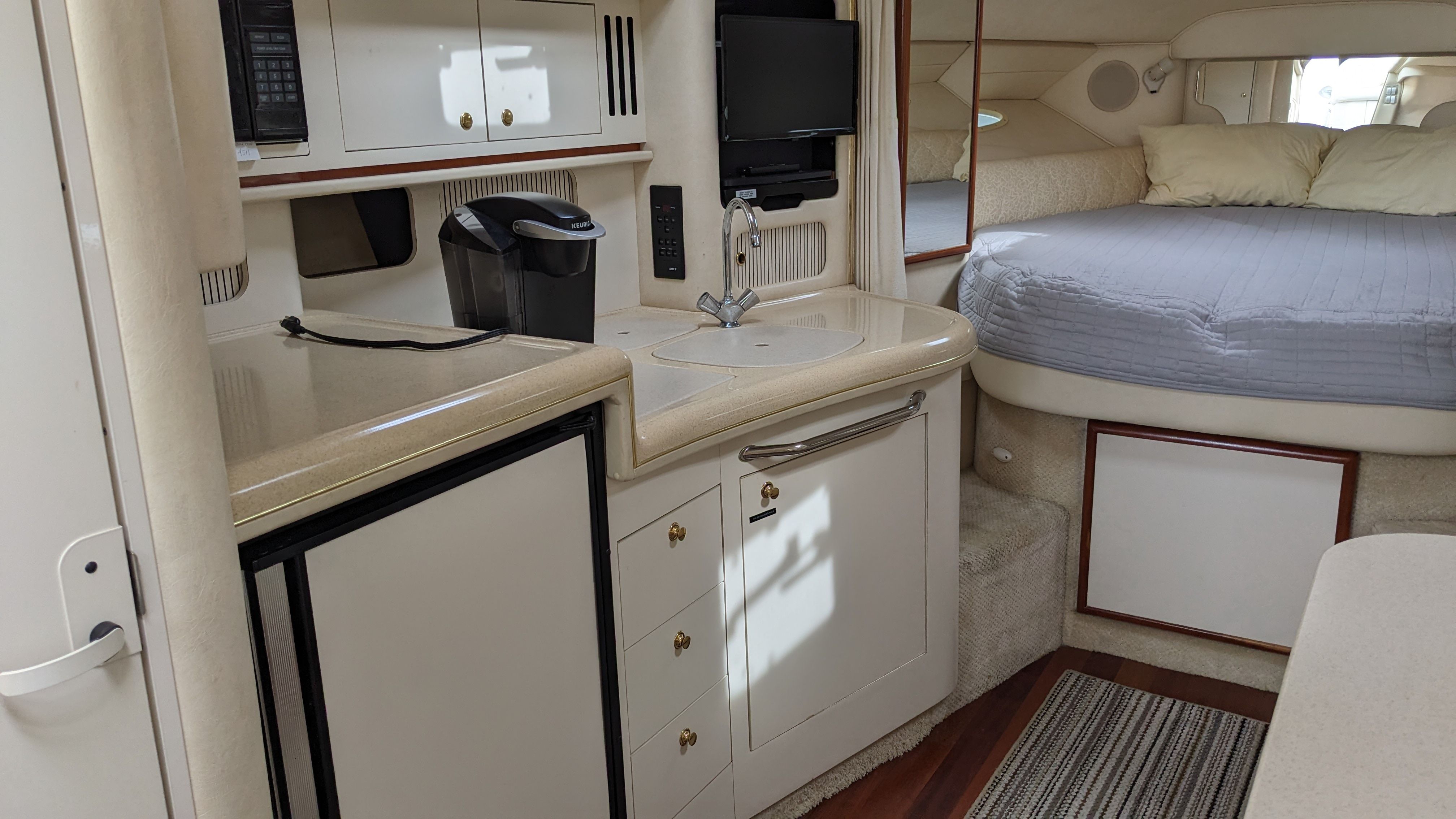 2001 Sea Ray
                                                             340 Sundancer Image Thumbnail #22