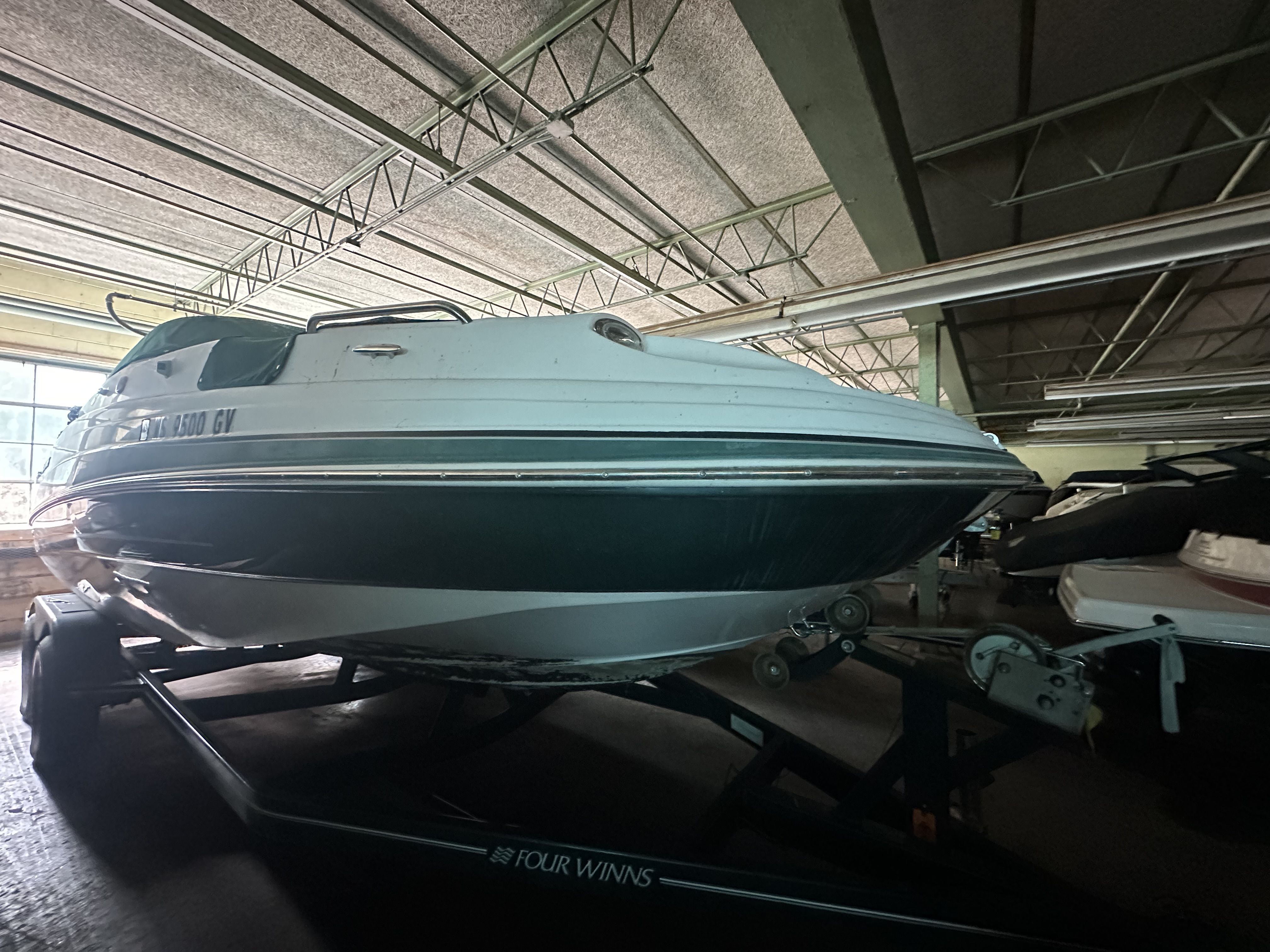 2005 Four Winns 234FUNSHIP Image Thumbnail #0